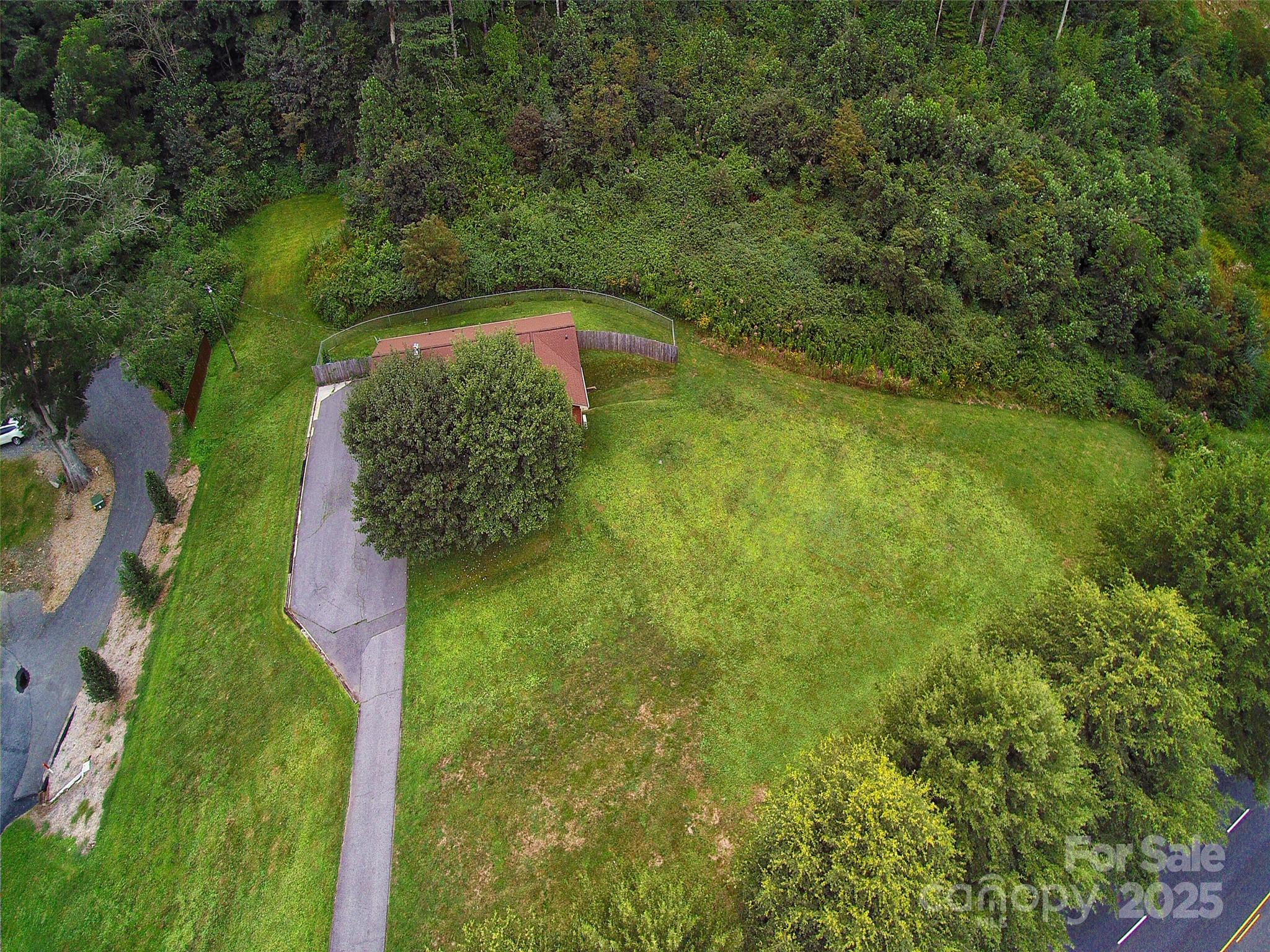 1460 Russ Avenue — Waynesville