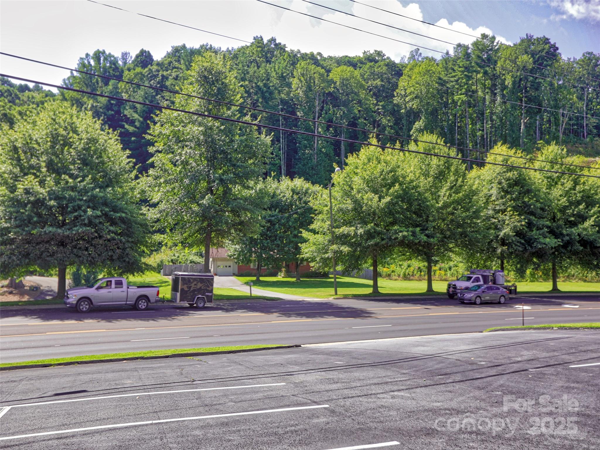 1460 Russ Avenue — Waynesville