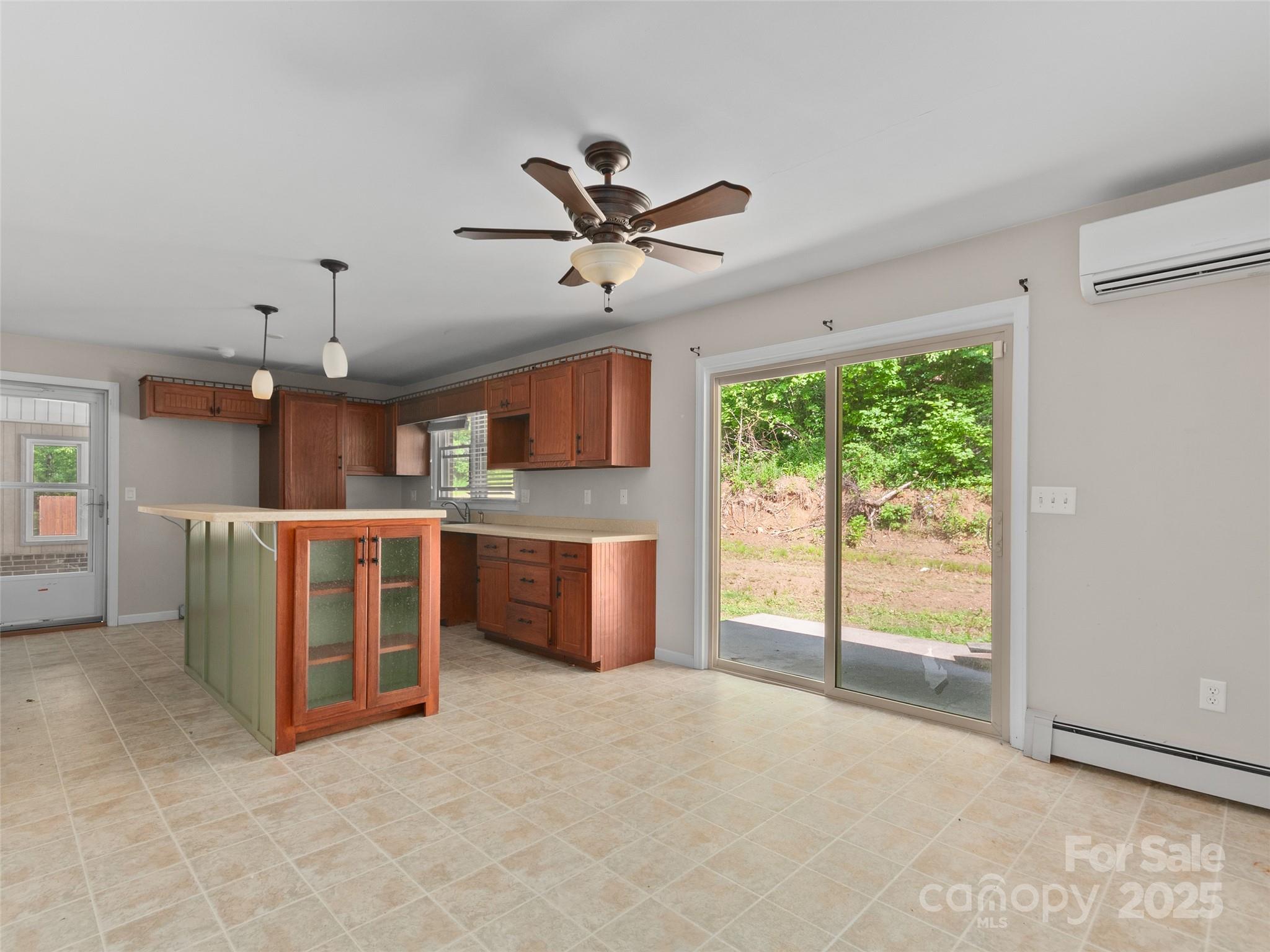 1460 Russ Avenue — Waynesville