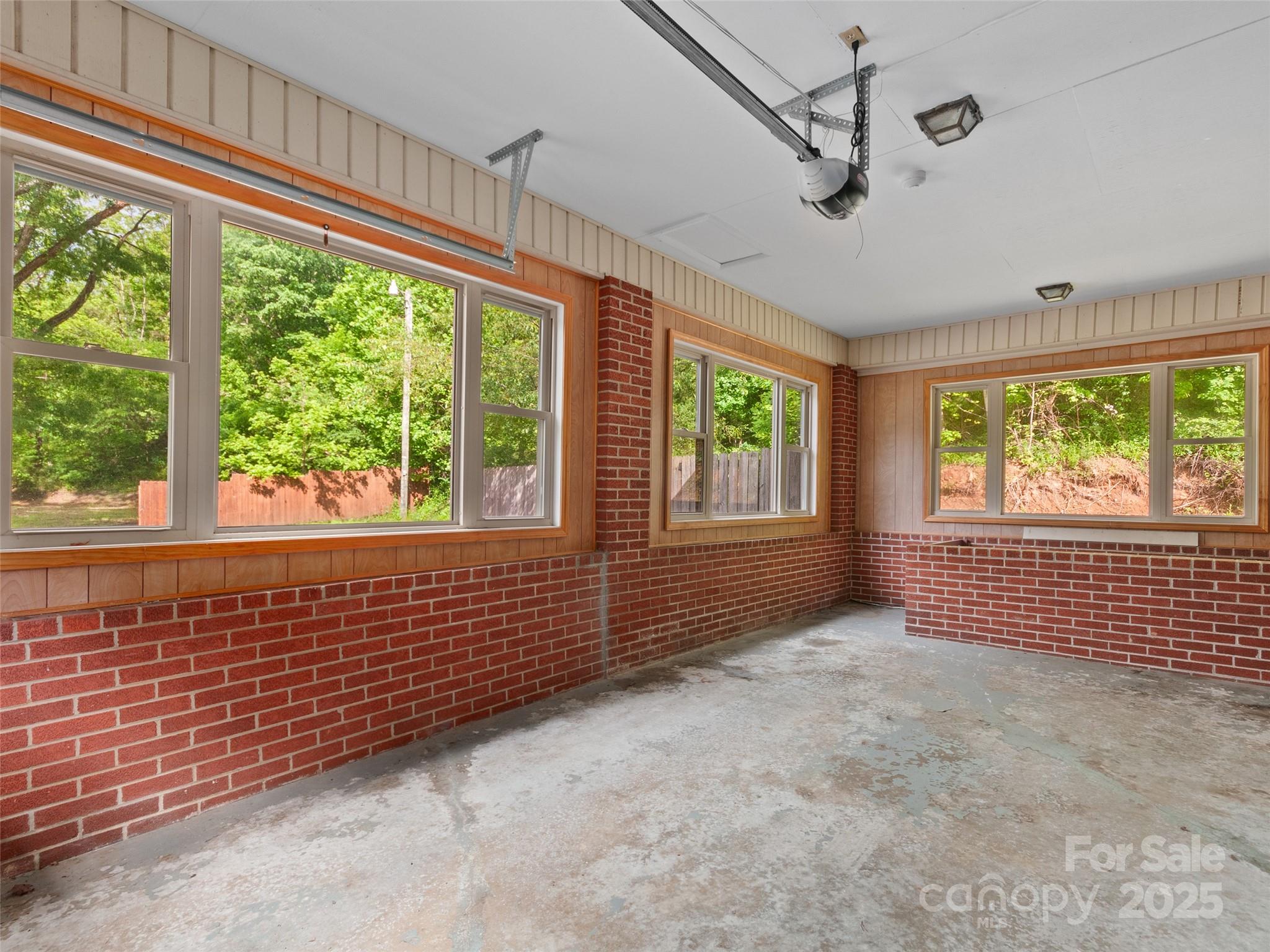 1460 Russ Avenue — Waynesville