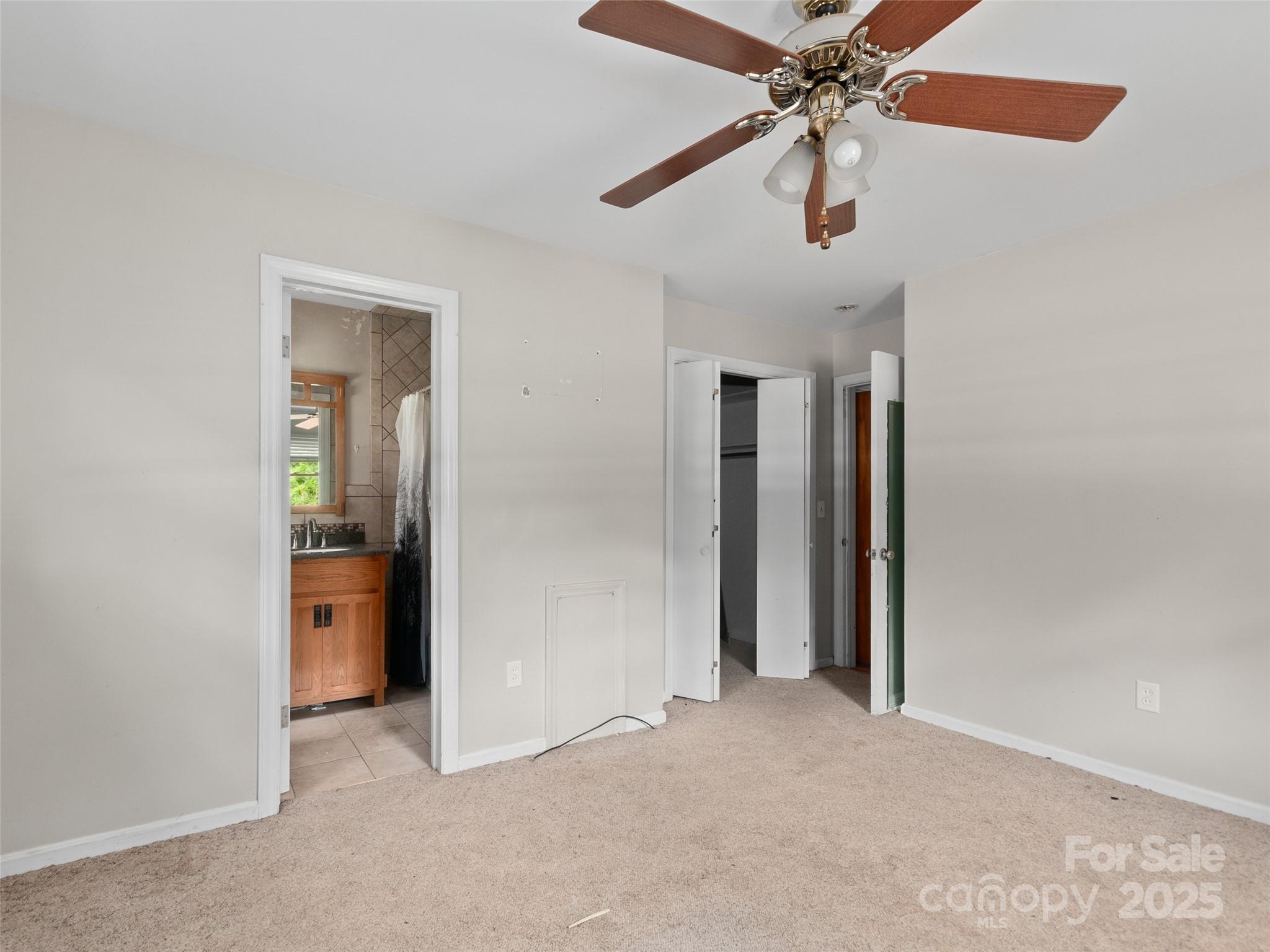 1460 Russ Avenue — Waynesville