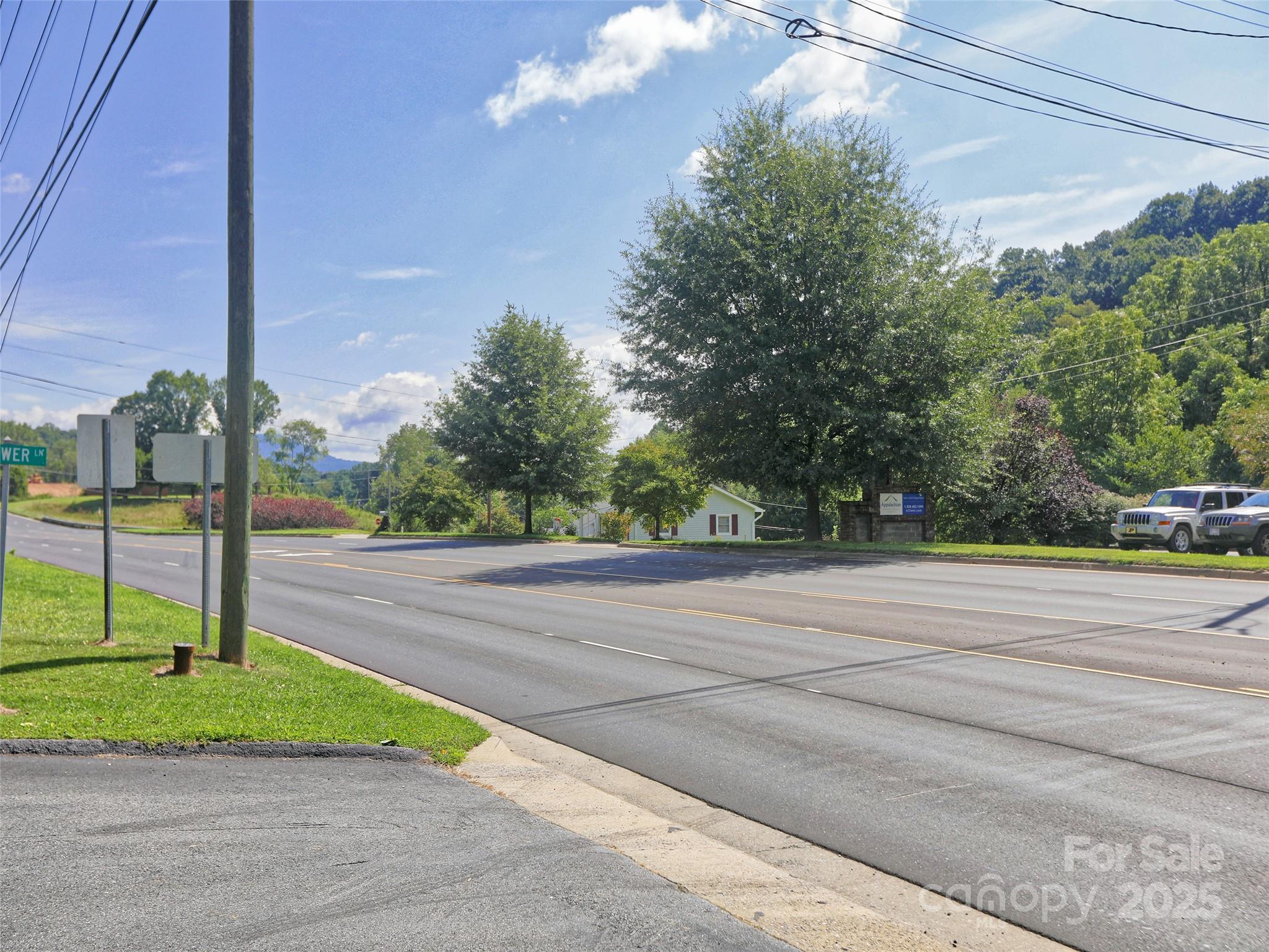 1460 Russ Avenue — Waynesville