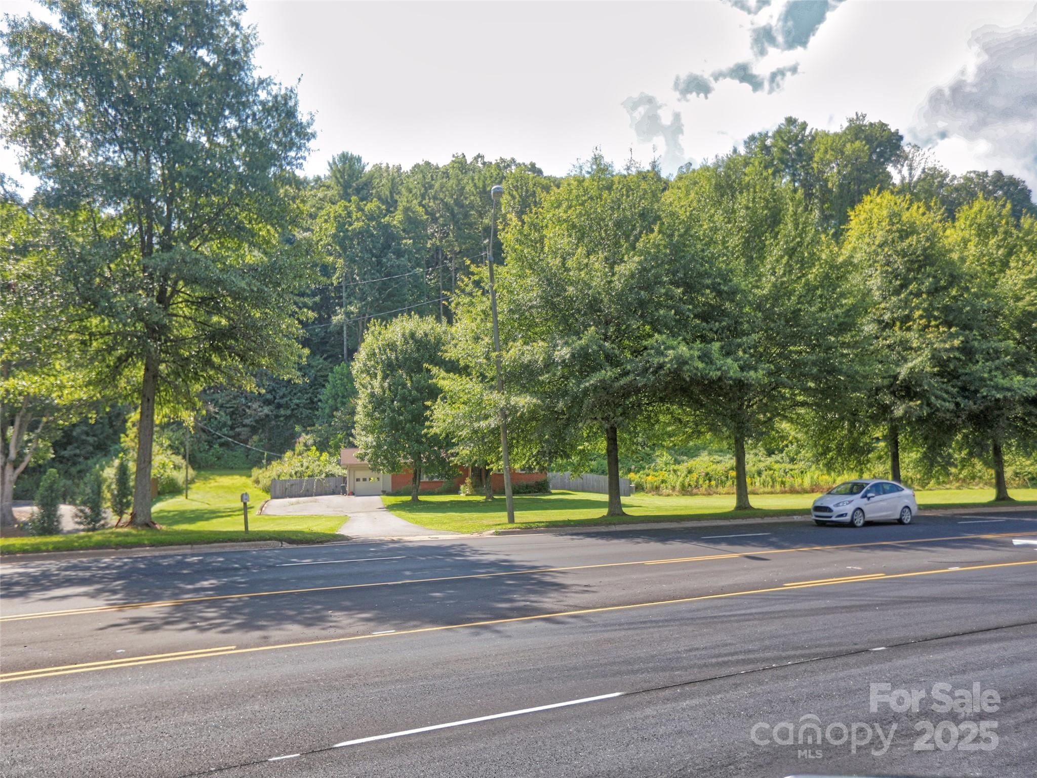 1460 Russ Avenue — Waynesville