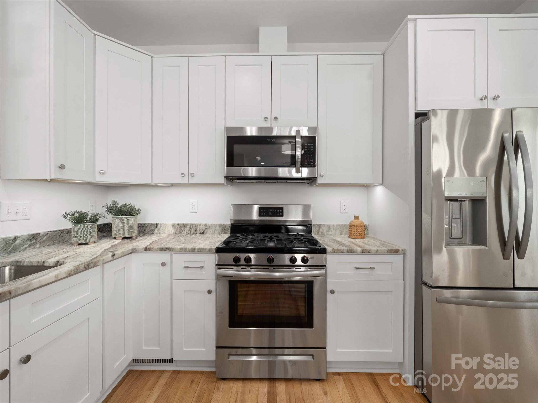 55 Skyvue Court #E — Saluda