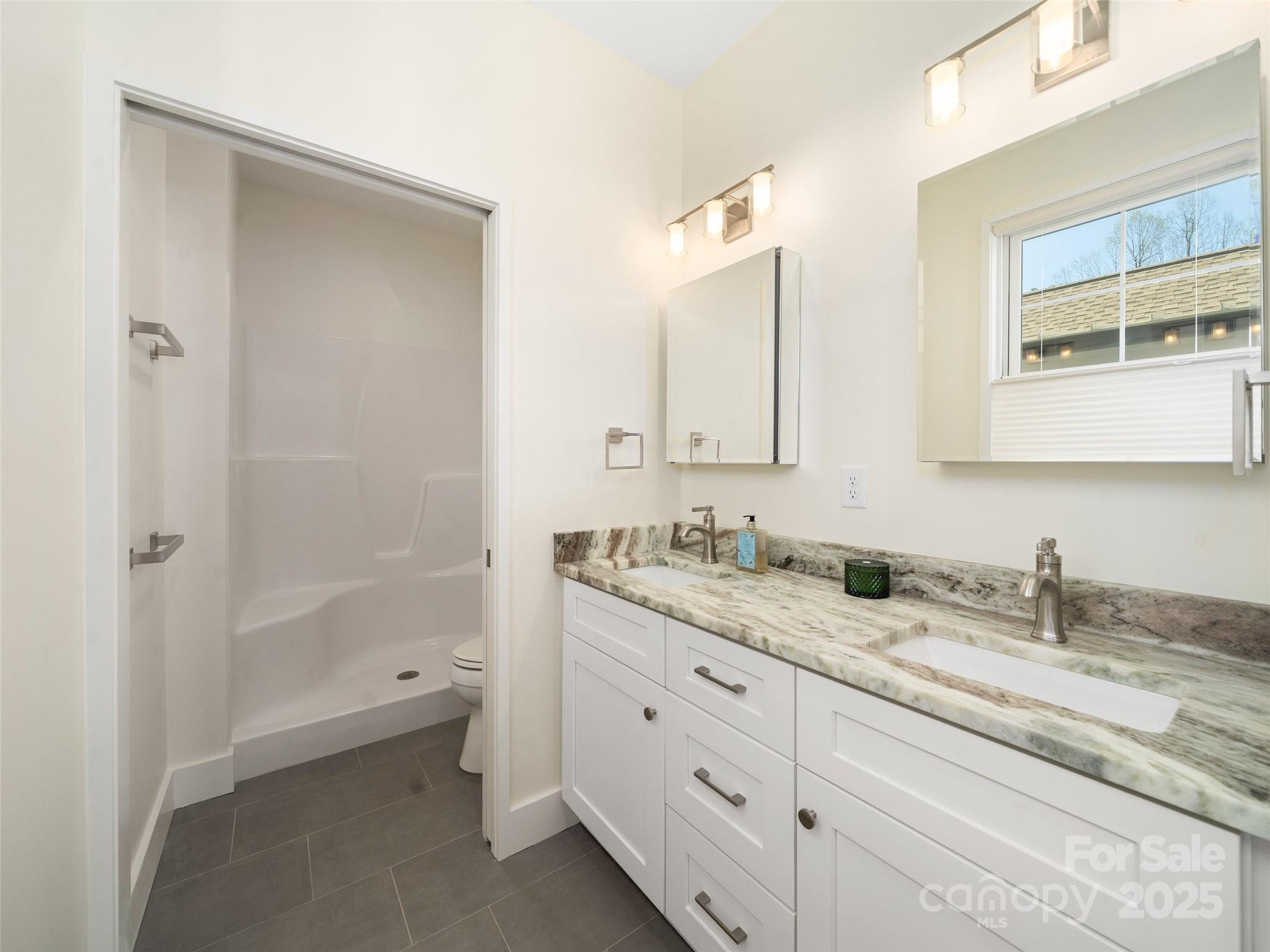 55 Skyvue Court #E — Saluda