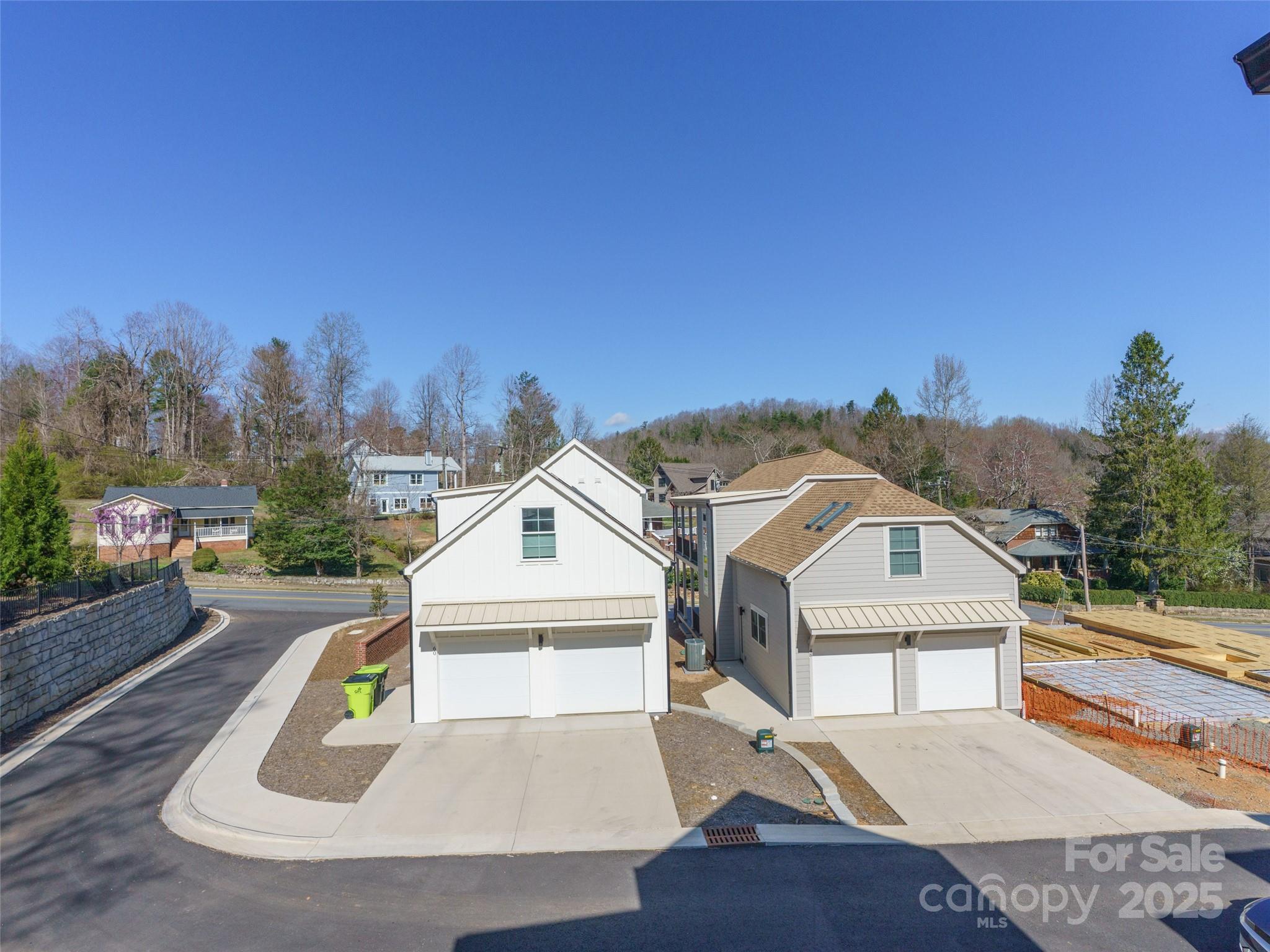55 Skyvue Court #E — Saluda