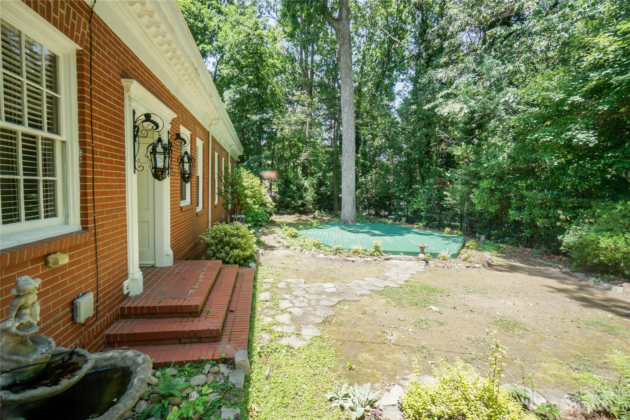 620 N 9th Street #5/6 — Albemarle