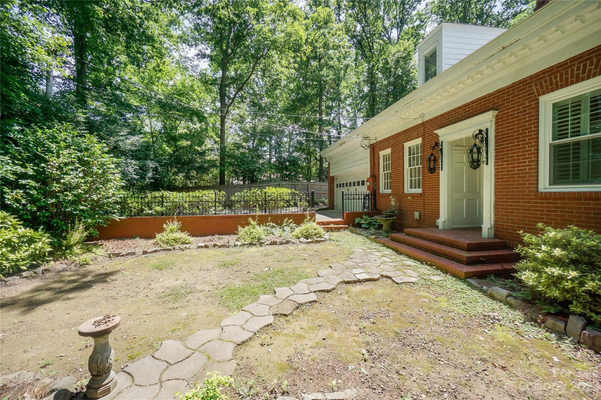 620 N 9th Street #5/6 — Albemarle