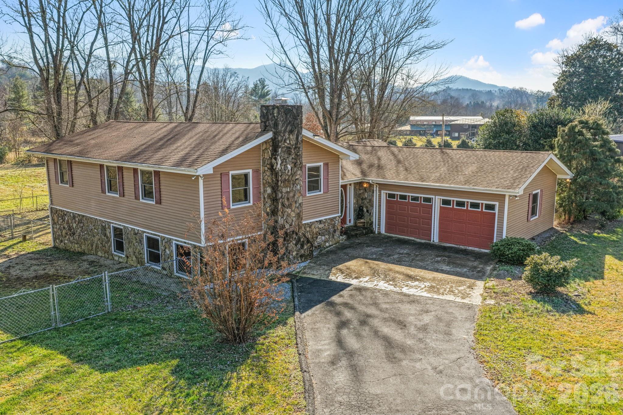 1644 West Deep Creek Road — Bryson City