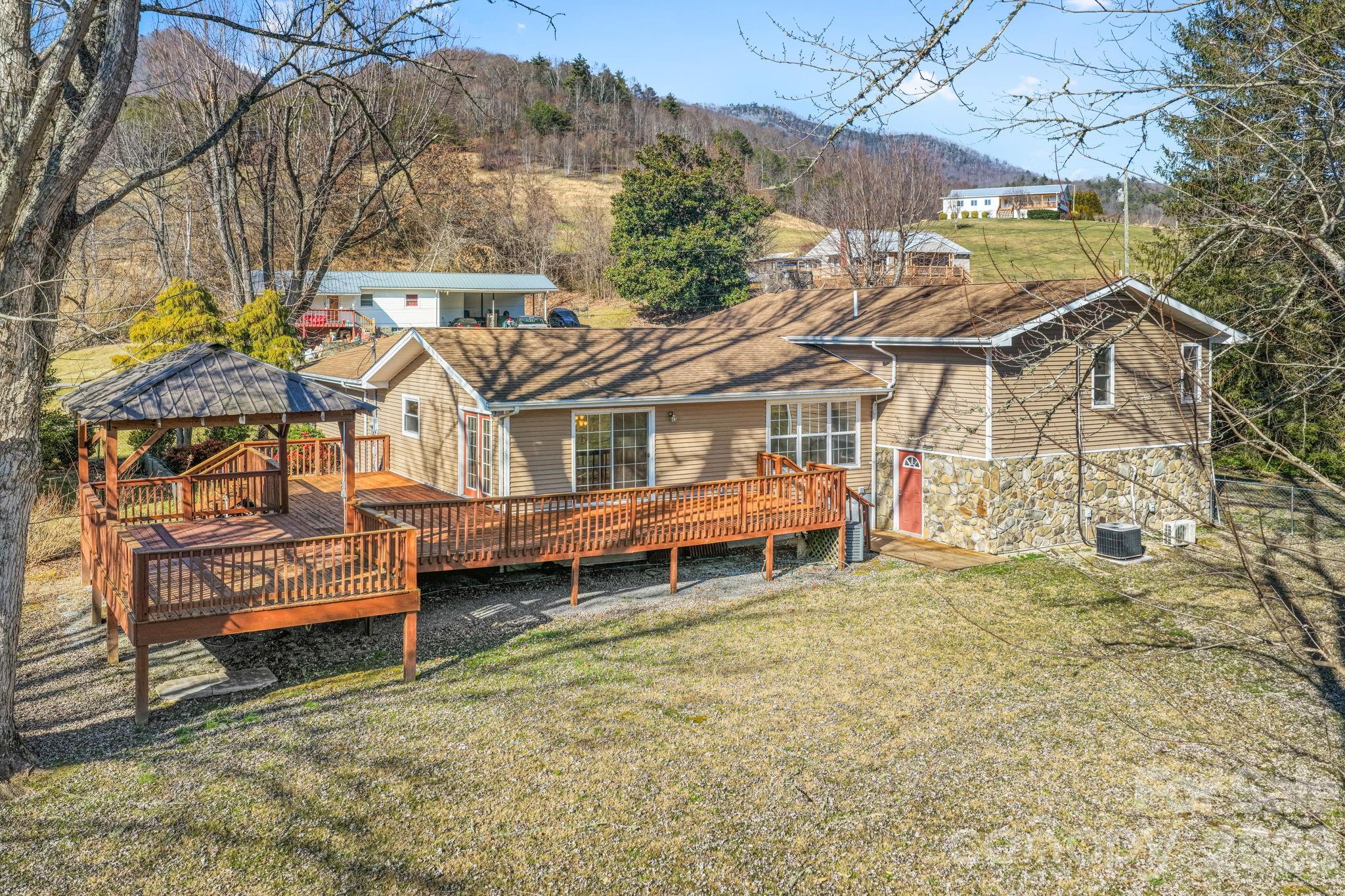 1644 West Deep Creek Road — Bryson City