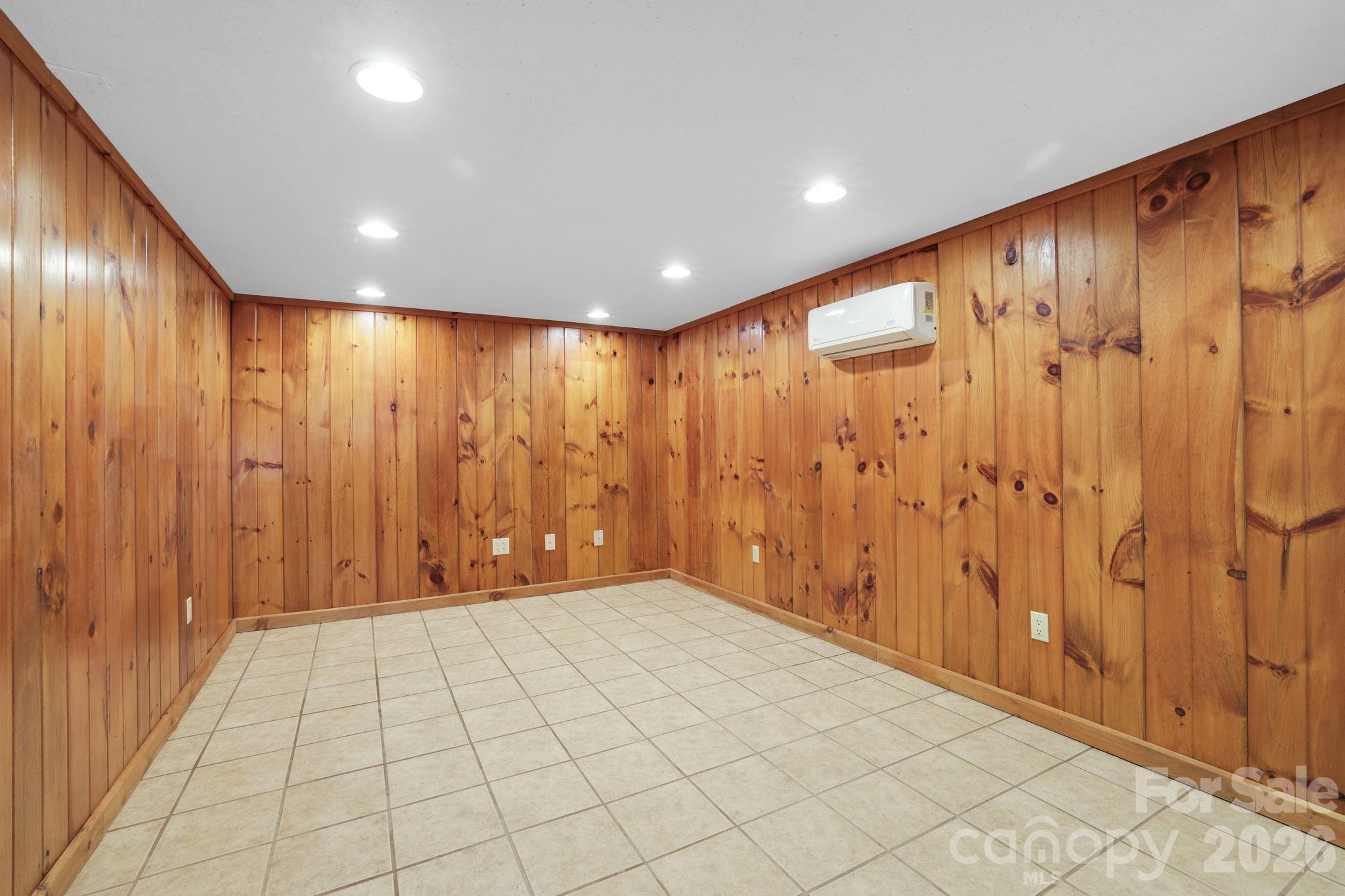 1644 West Deep Creek Road — Bryson City