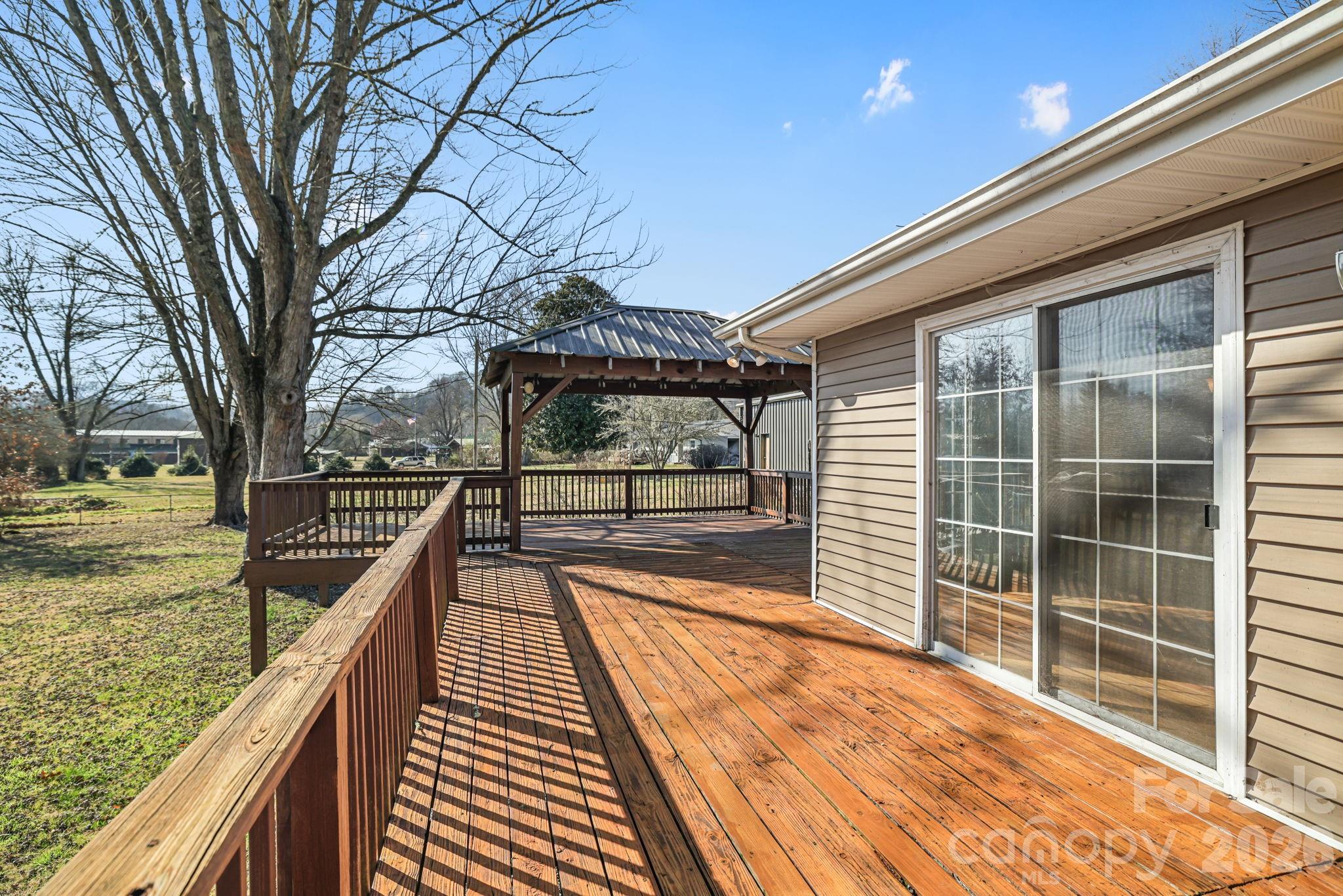 1644 West Deep Creek Road — Bryson City