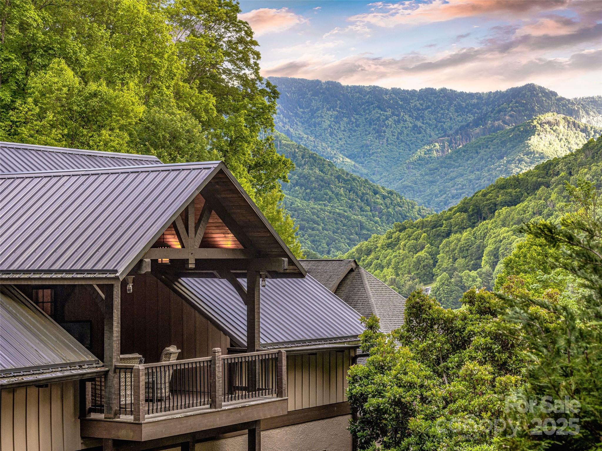 202 Emerald Lane — Maggie Valley