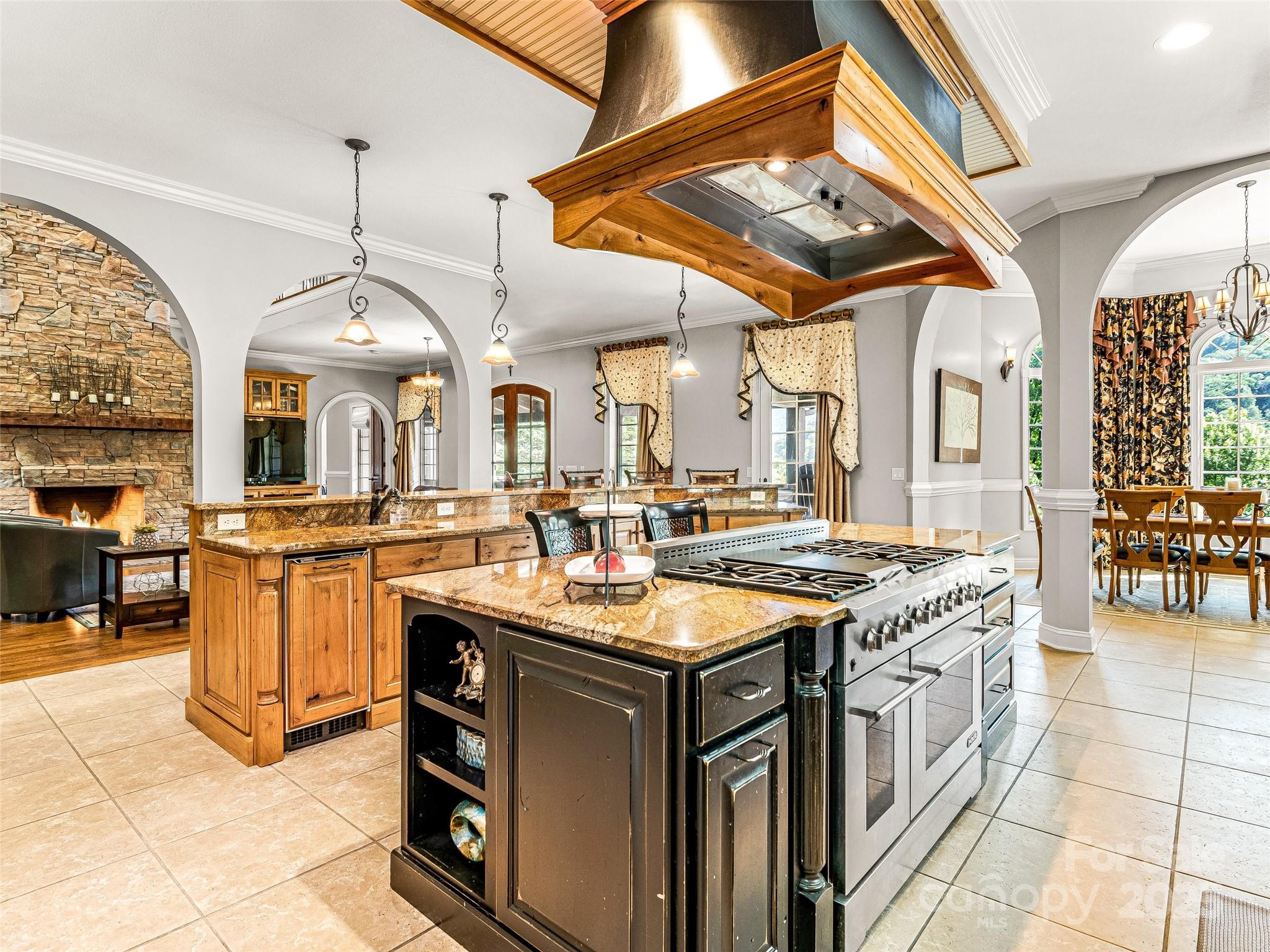 202 Emerald Lane — Maggie Valley