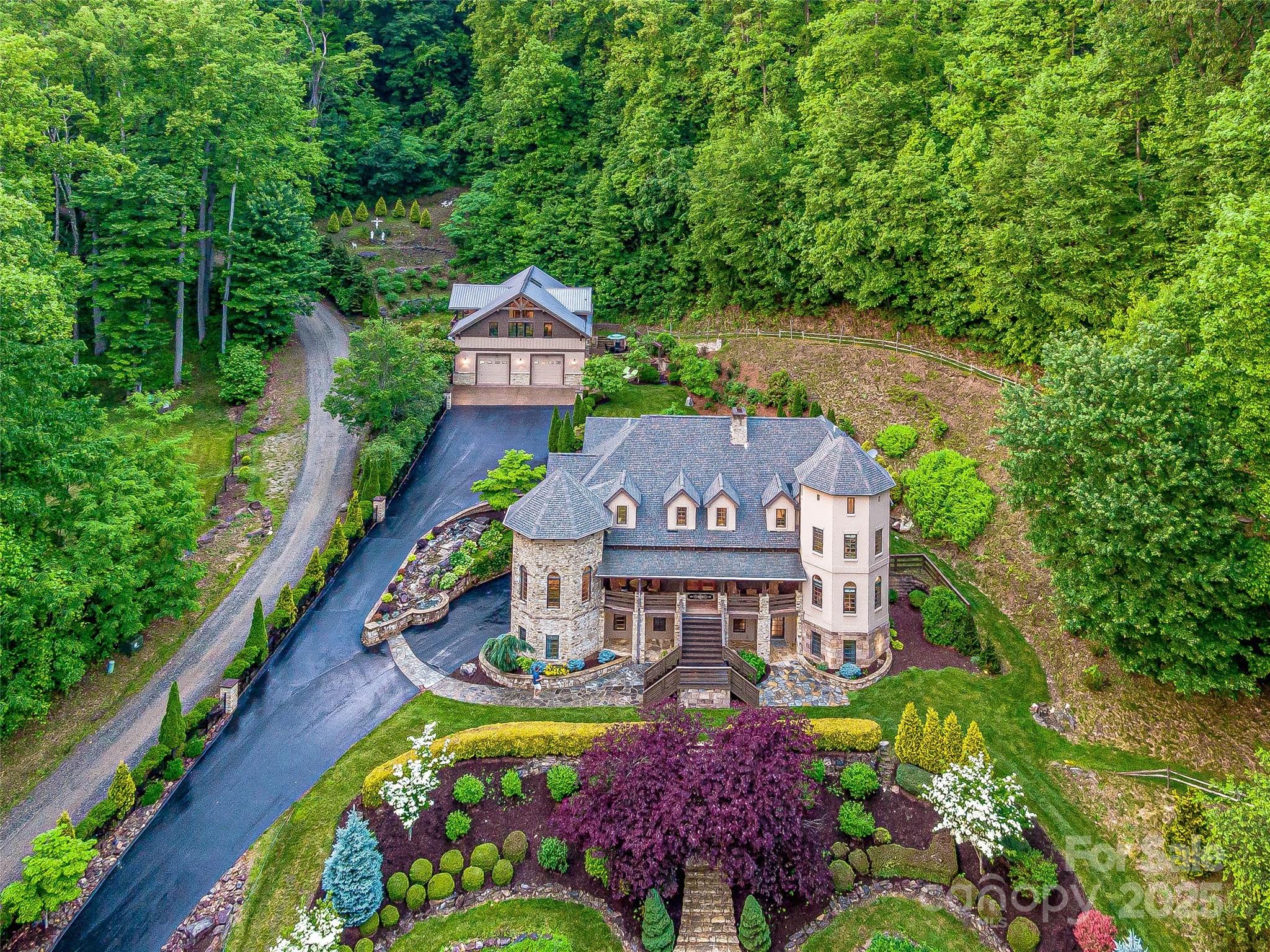 202 Emerald Lane — Maggie Valley