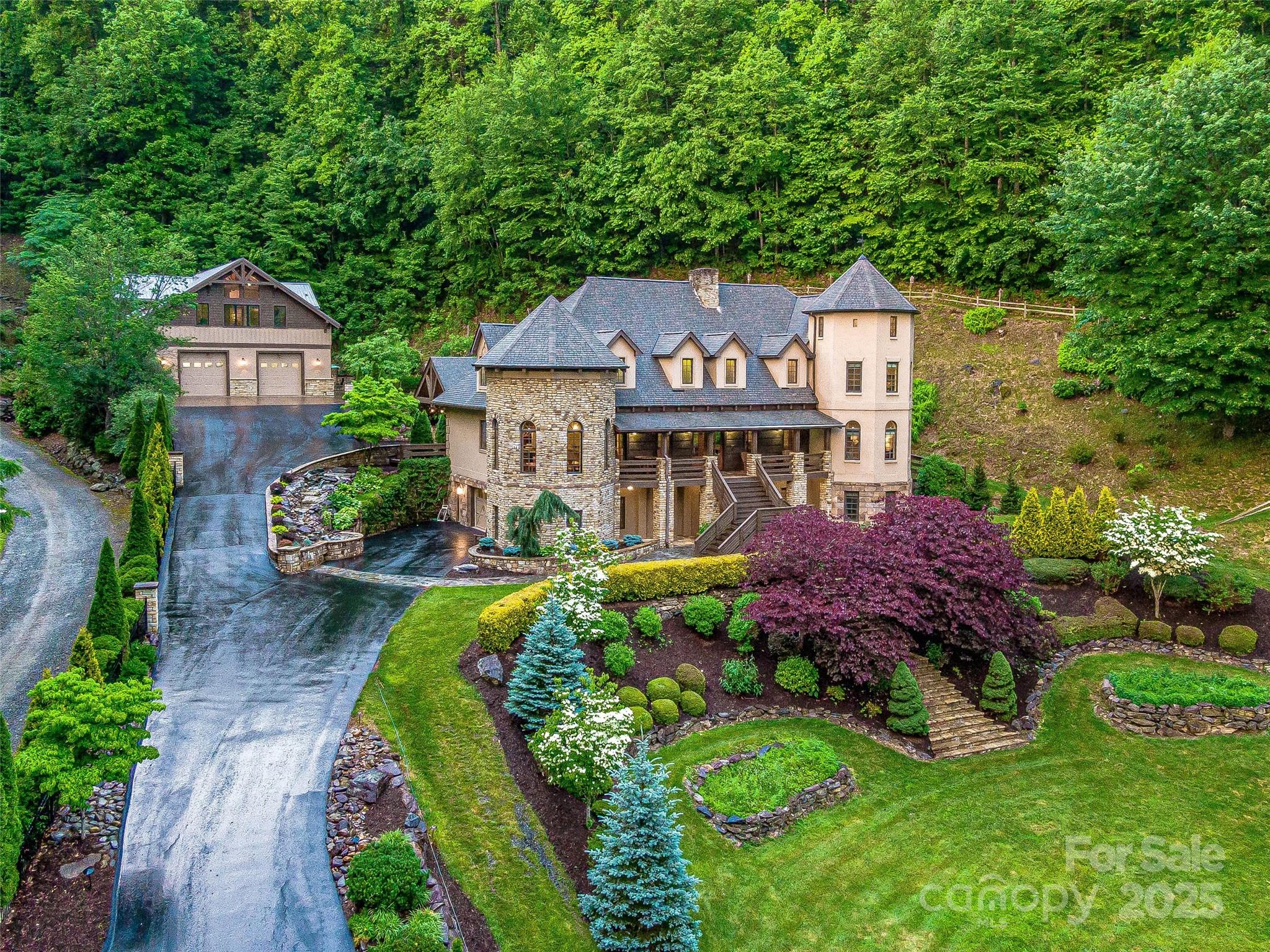 202 Emerald Lane — Maggie Valley