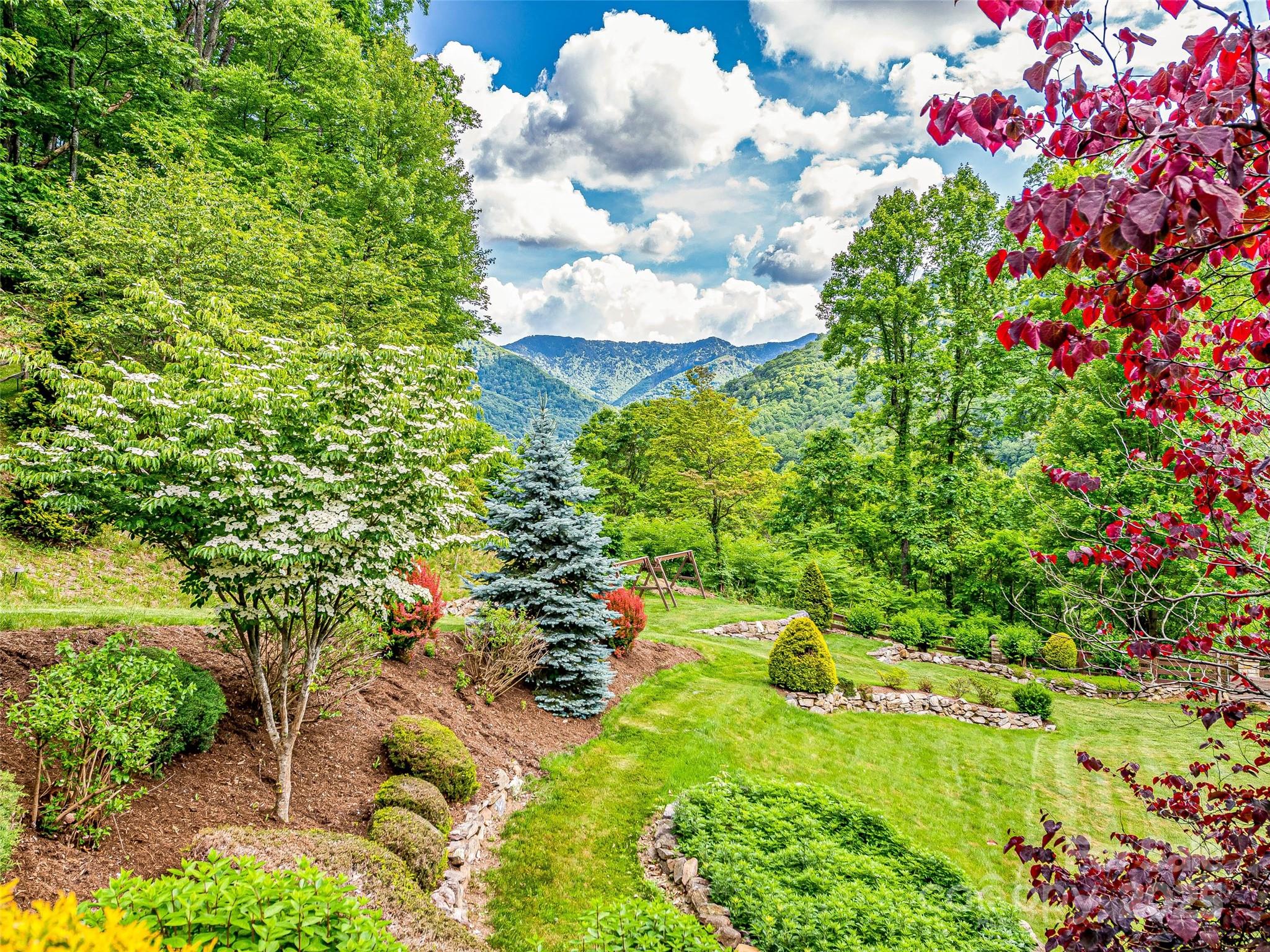 202 Emerald Lane — Maggie Valley