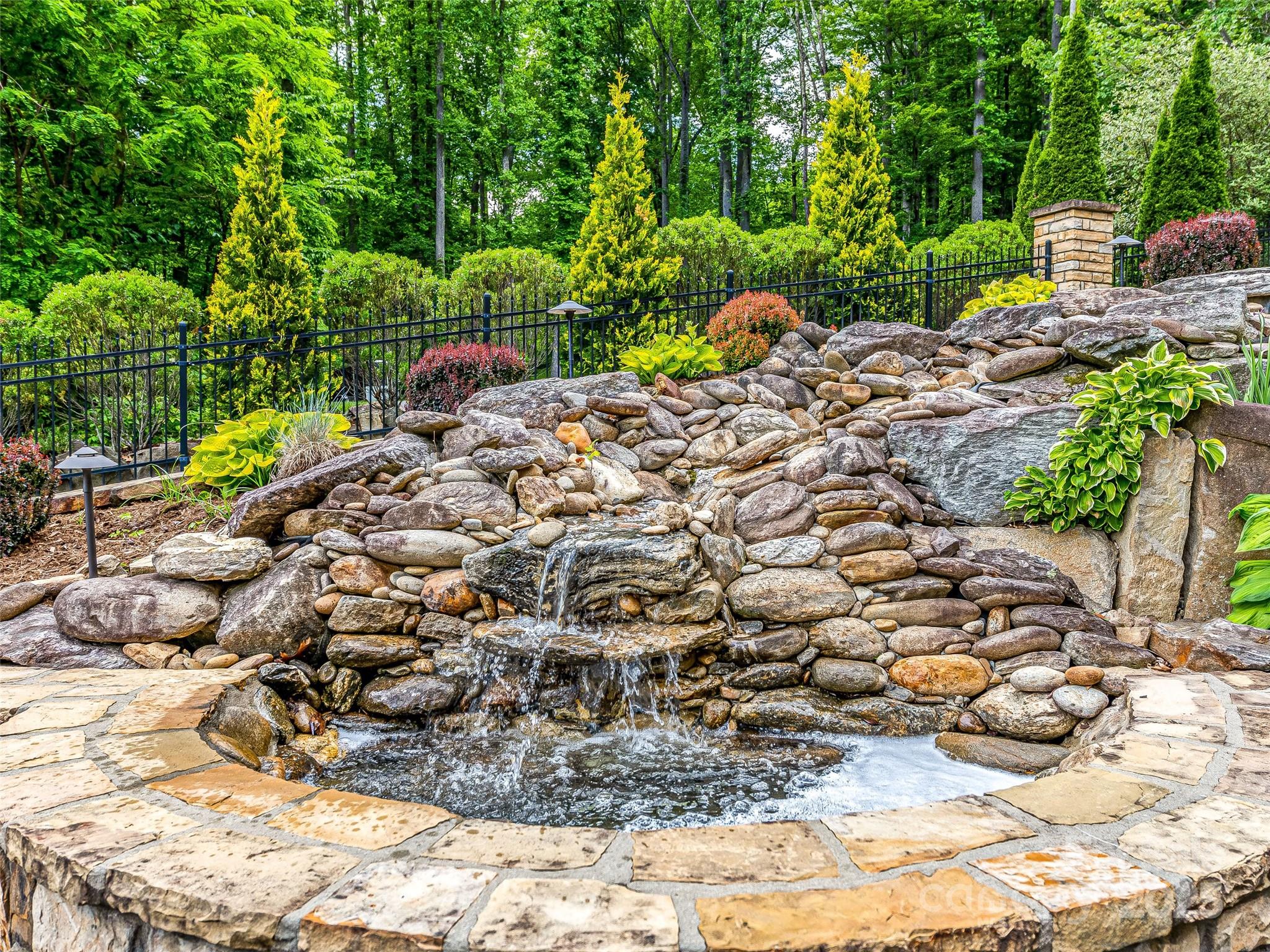 202 Emerald Lane — Maggie Valley