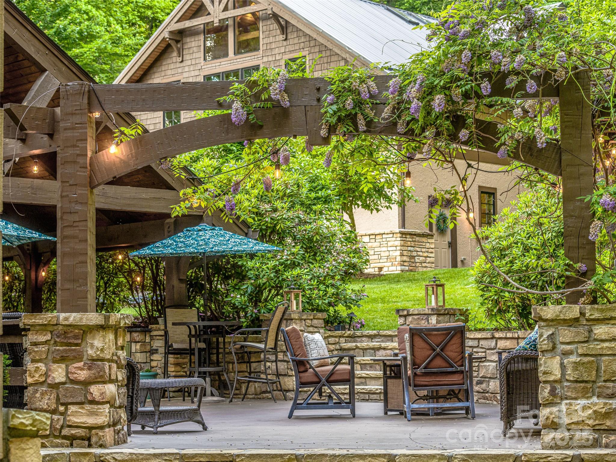 202 Emerald Lane — Maggie Valley