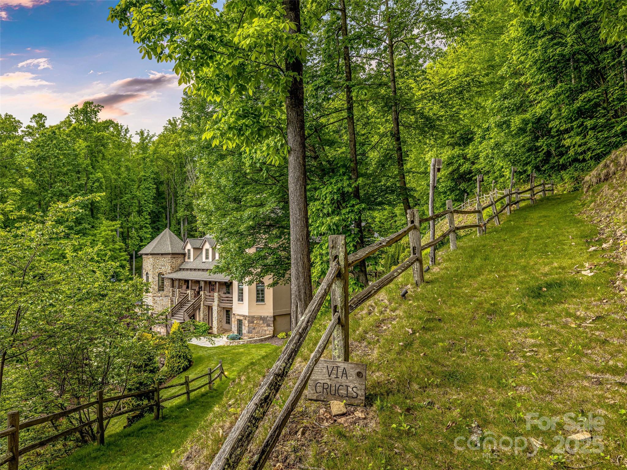 202 Emerald Lane — Maggie Valley