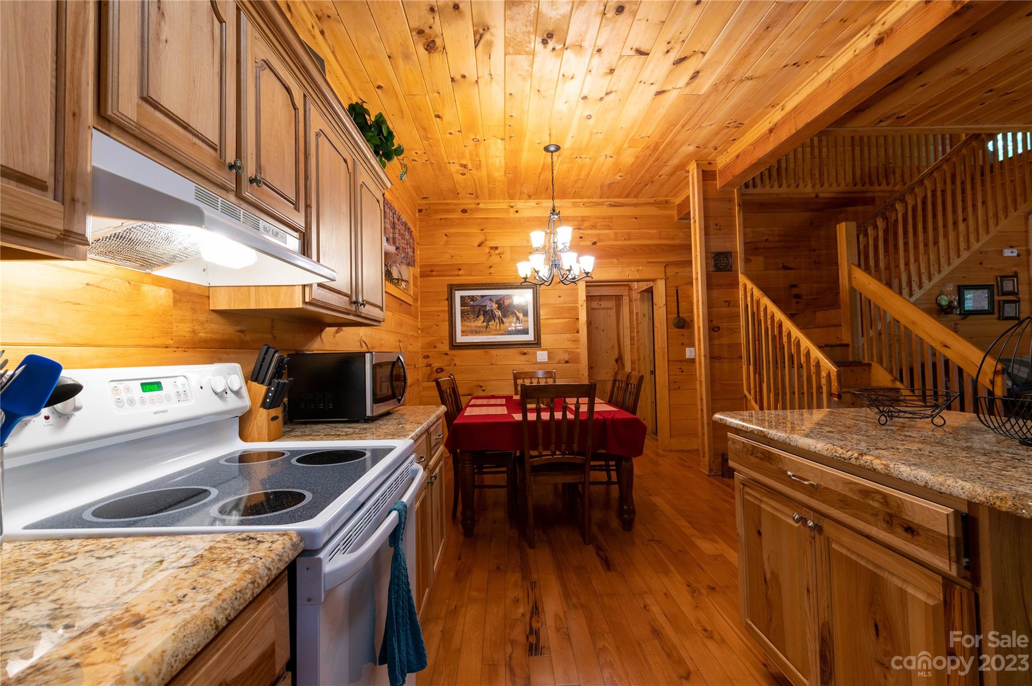 120 Brookwood Lane — Burnsville