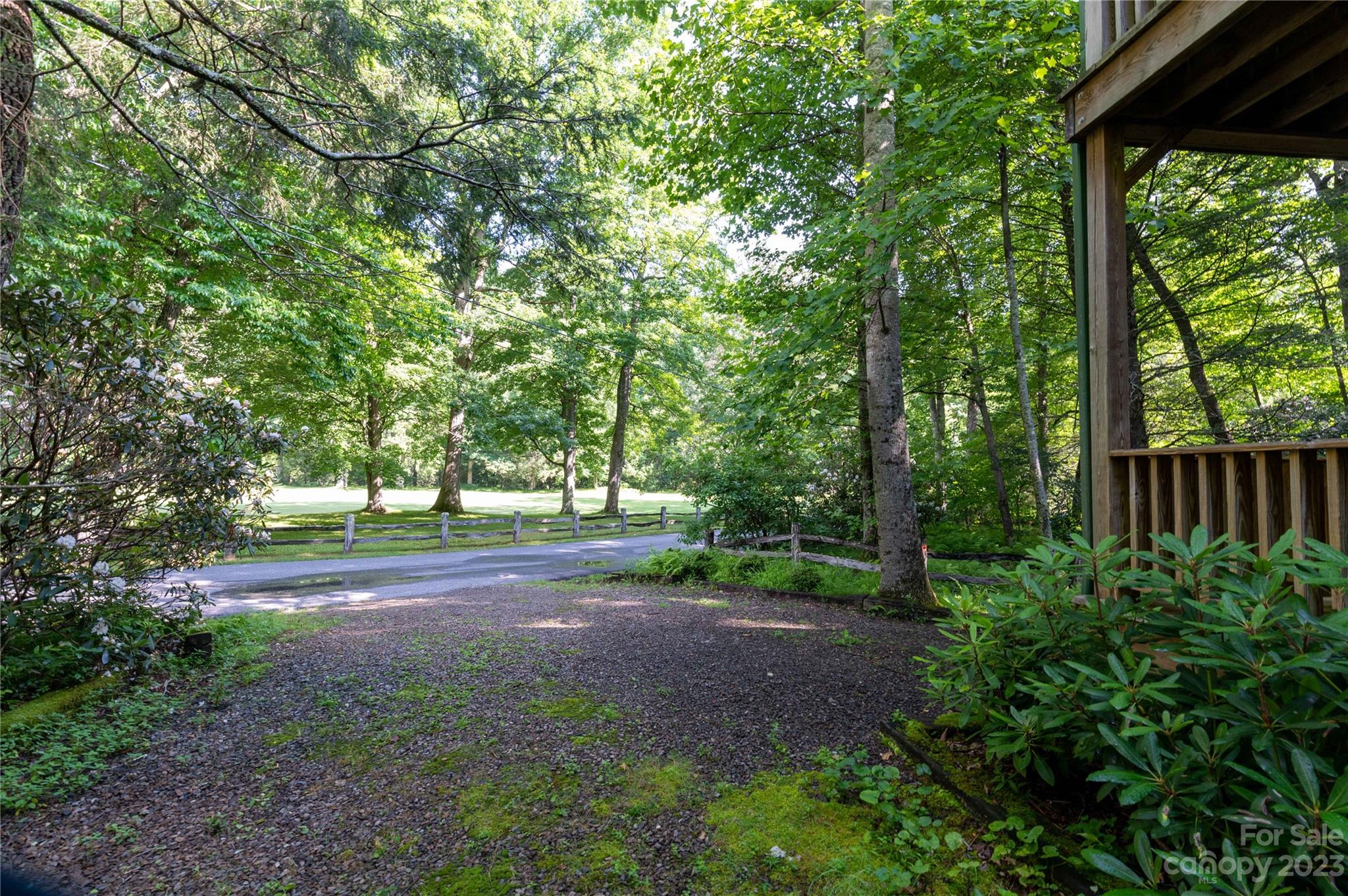 120 Brookwood Lane — Burnsville