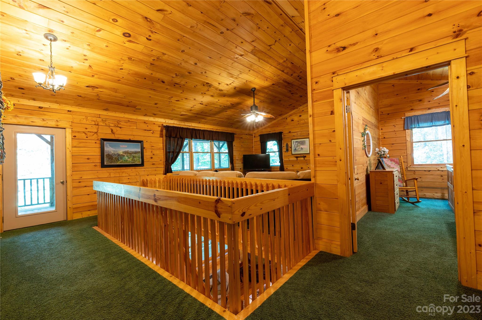 120 Brookwood Lane — Burnsville