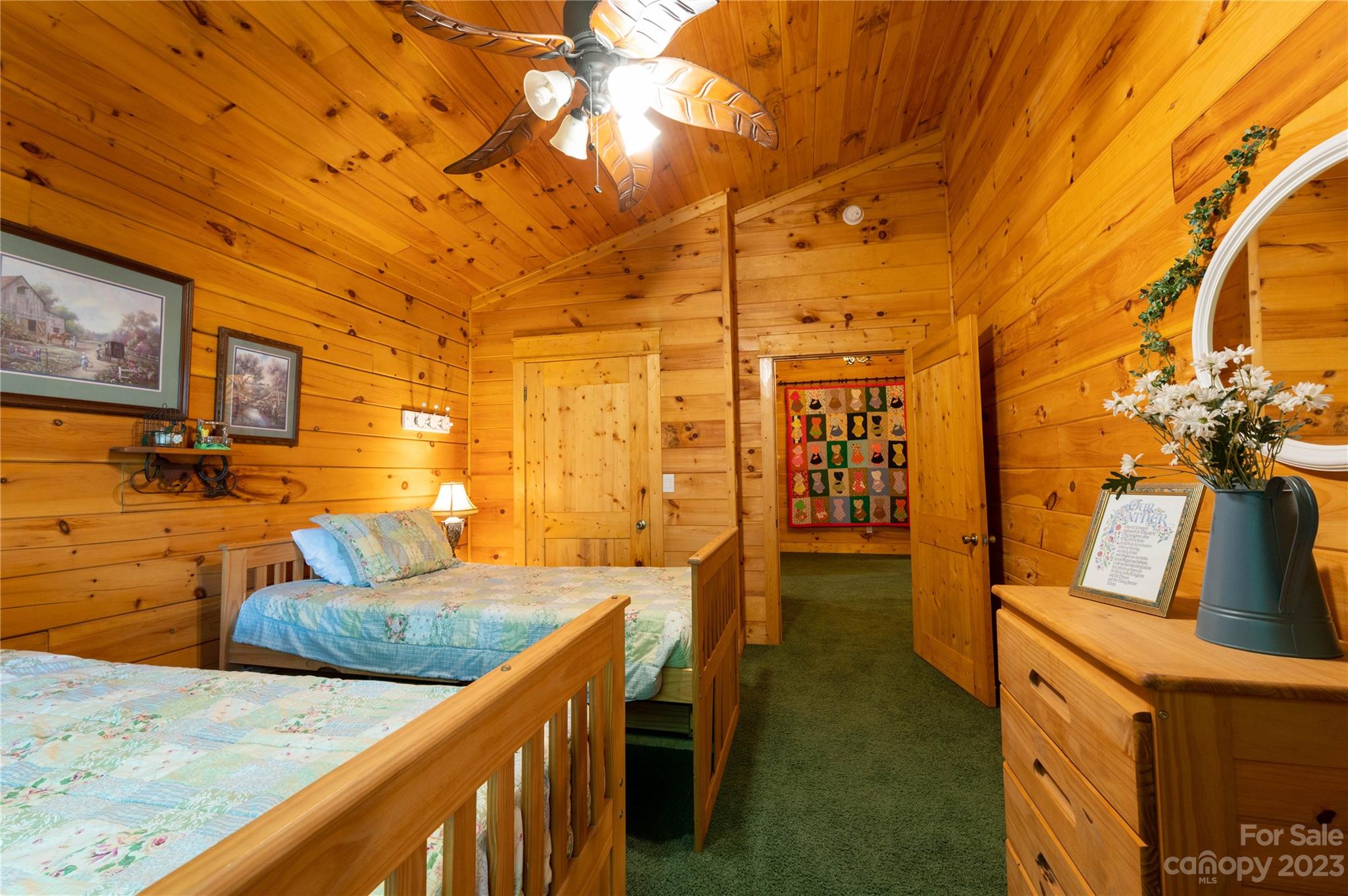 120 Brookwood Lane — Burnsville