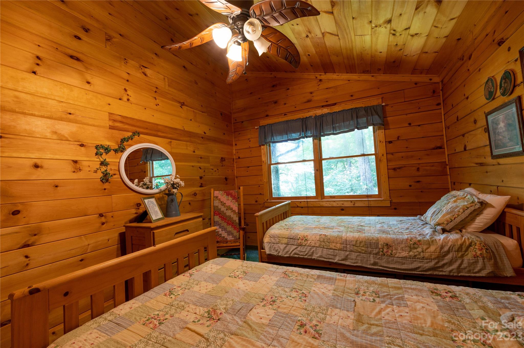120 Brookwood Lane — Burnsville