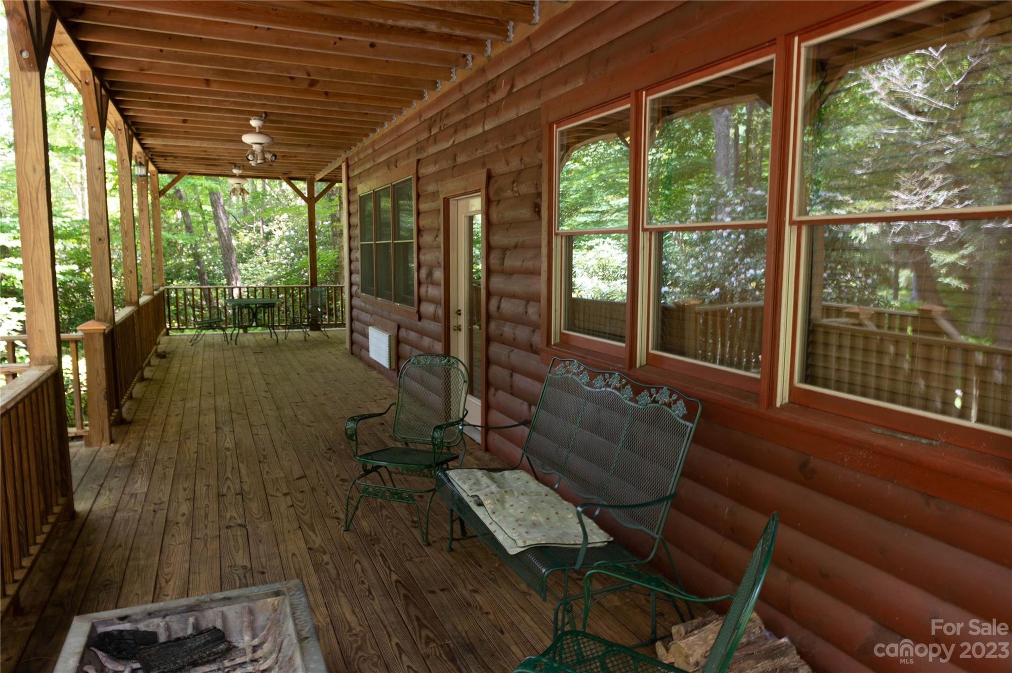 120 Brookwood Lane — Burnsville