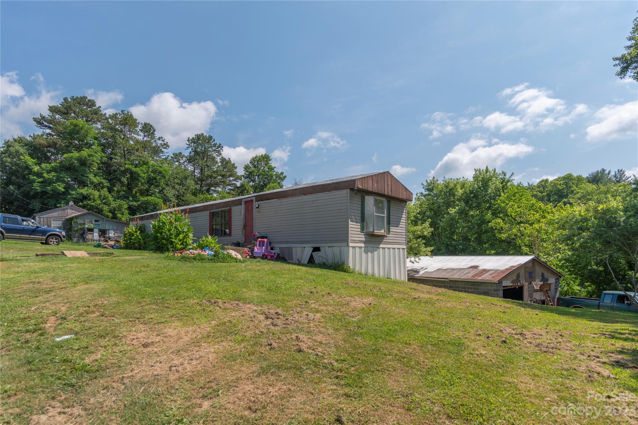 492, 518 and 524 Scruggs Circle — Canton