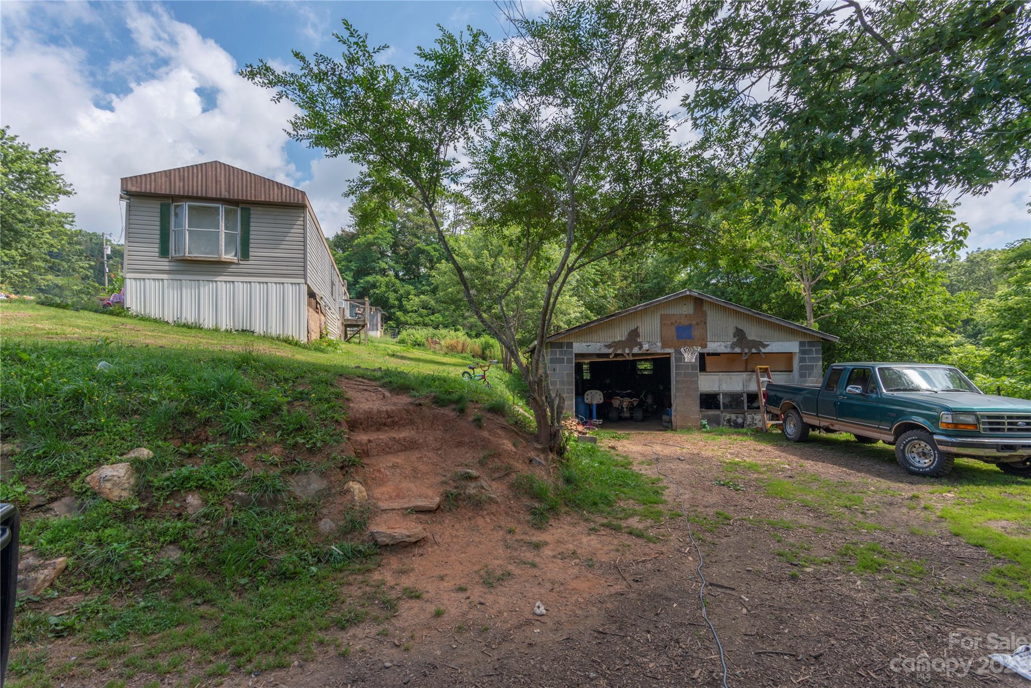 492, 518 and 524 Scruggs Circle — Canton