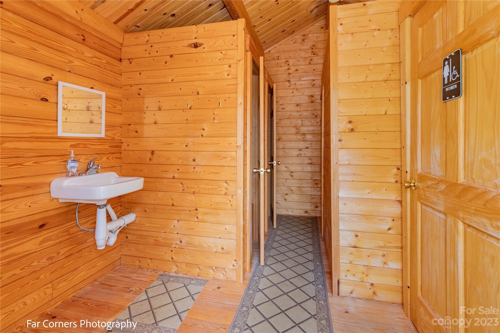228 Chestnut Mountain Road — Canton