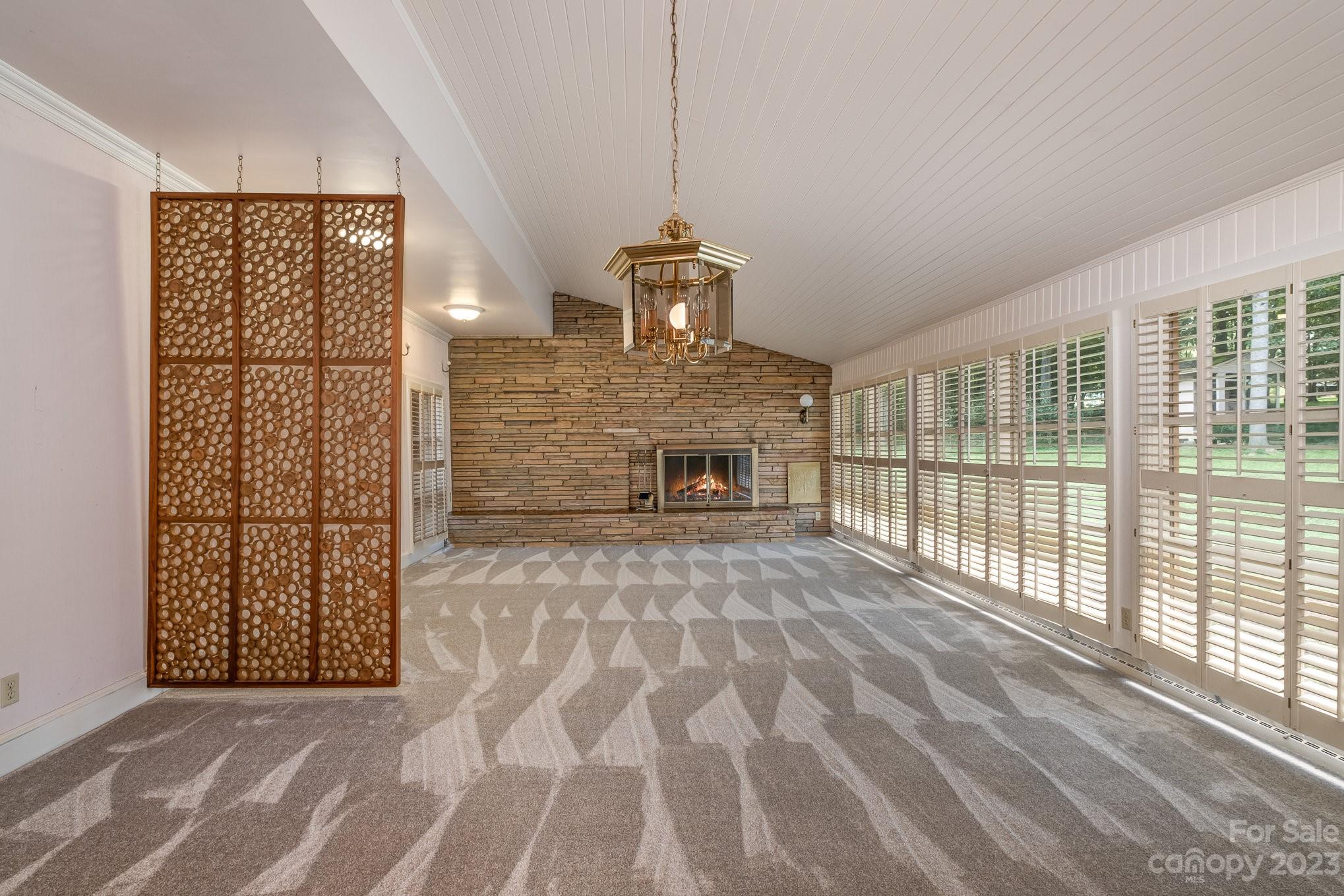 2756 Peachtree Road — Statesville