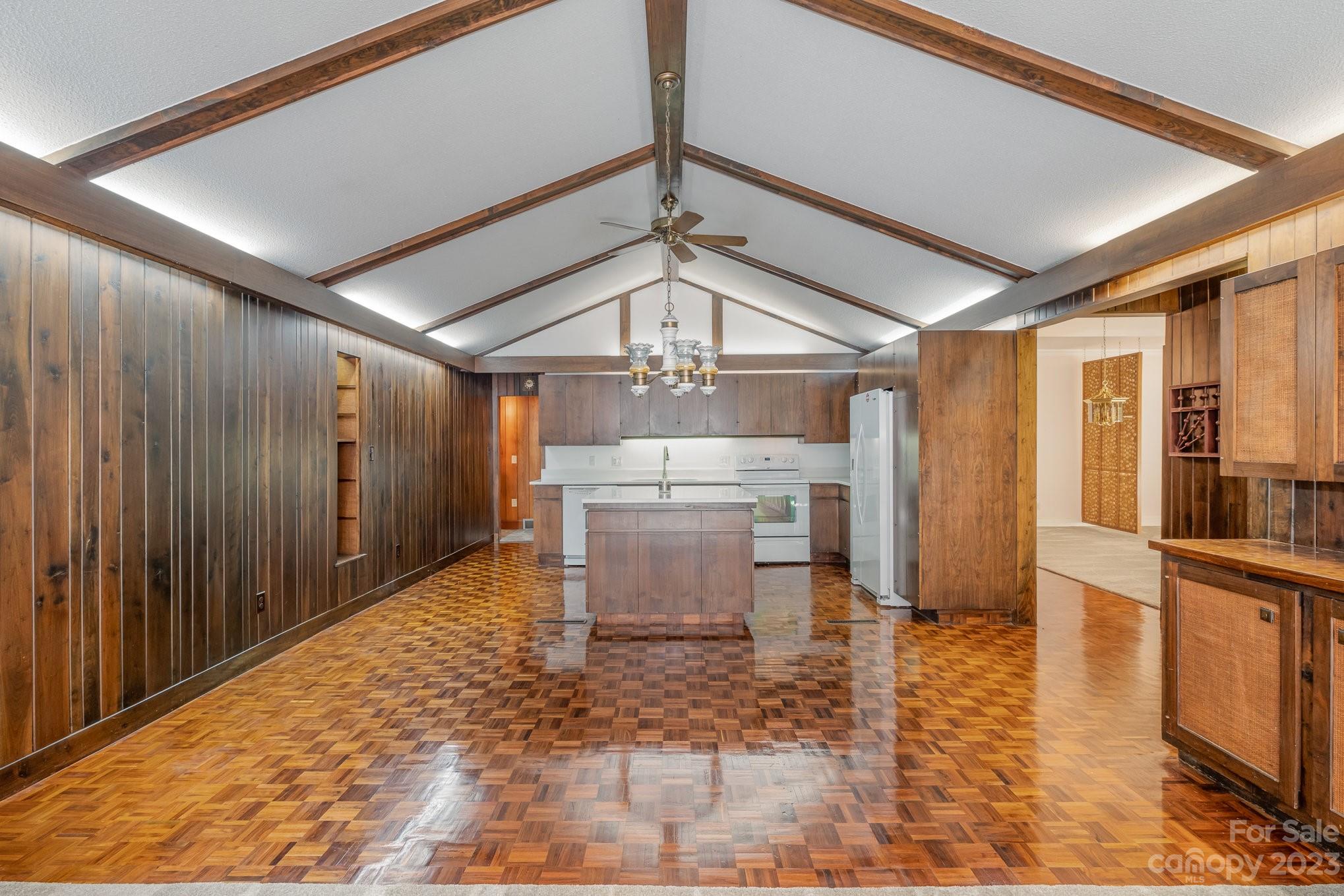 2756 Peachtree Road — Statesville