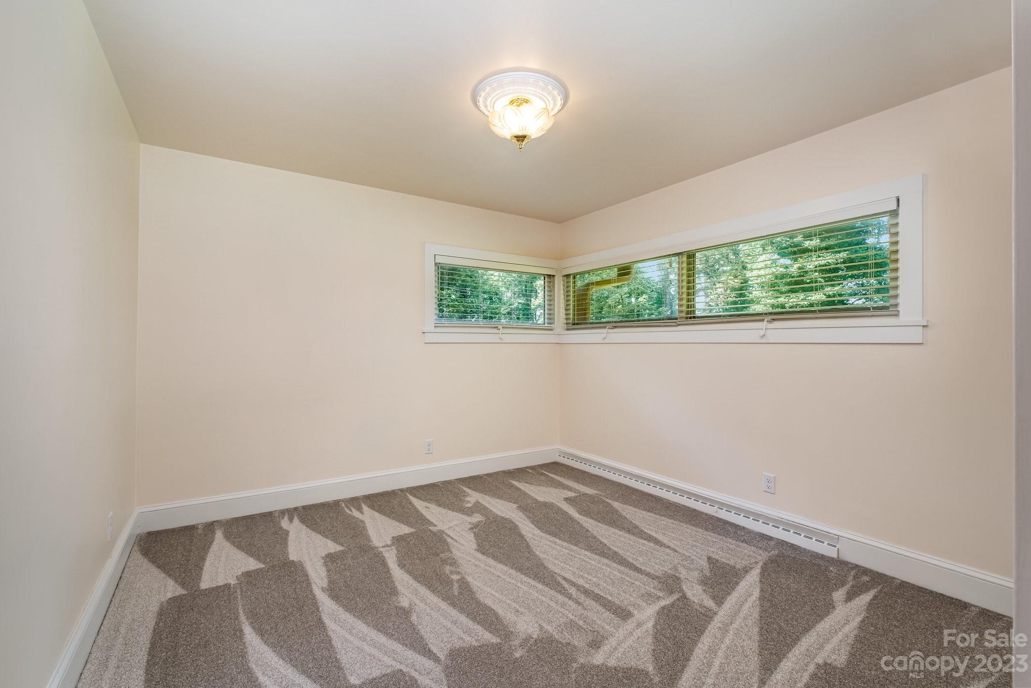 2756 Peachtree Road — Statesville