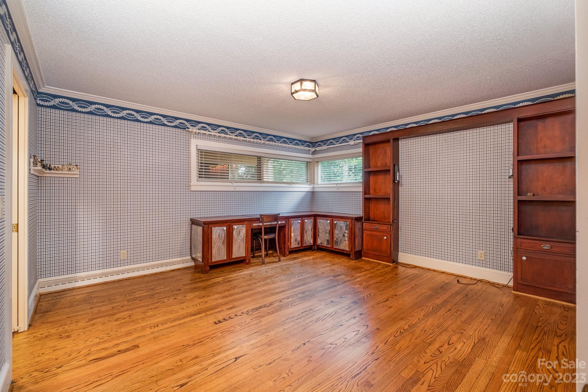 2756 Peachtree Road — Statesville