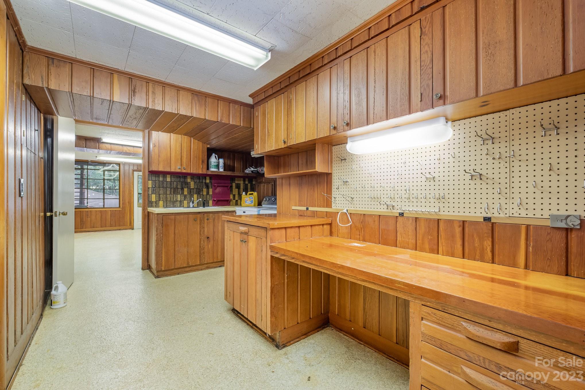 2756 Peachtree Road — Statesville