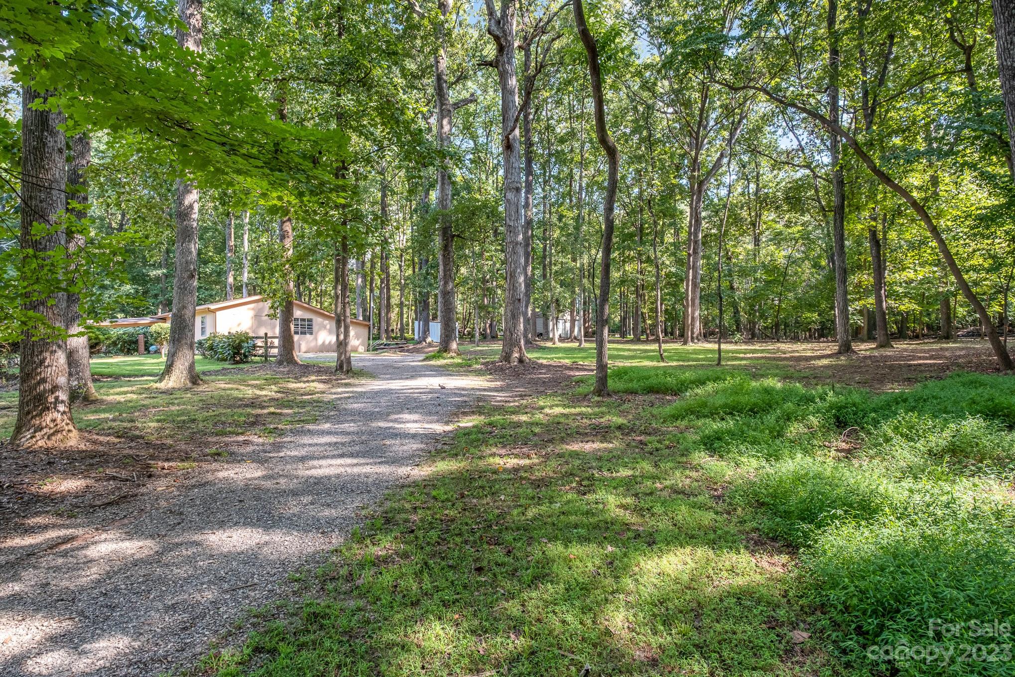 2756 Peachtree Road — Statesville