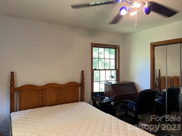 2752 Old Highway 221 None S — Marion