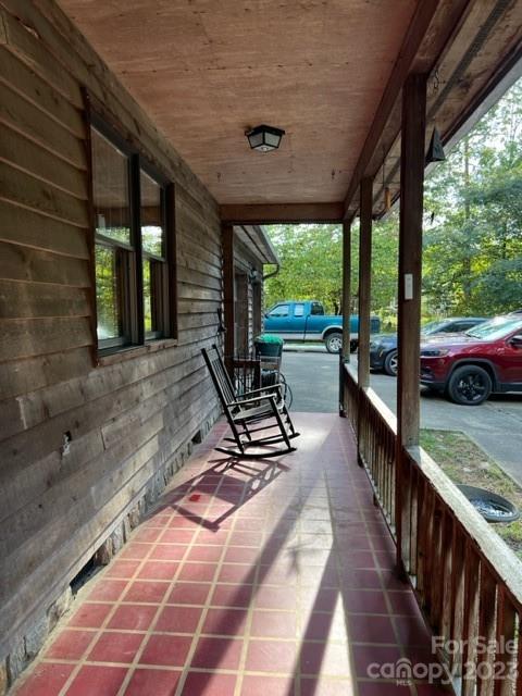 2752 Old Highway 221 None S — Marion