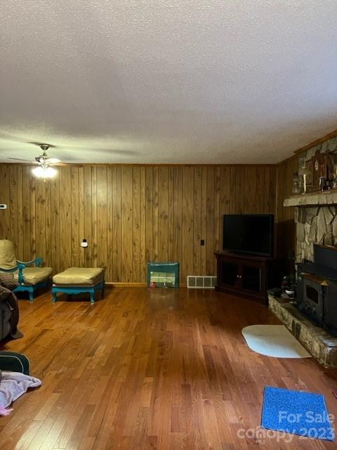 2752 Old Highway 221 None S — Marion