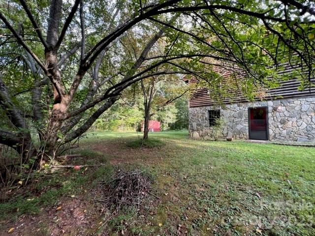 2752 Old Highway 221 None S — Marion