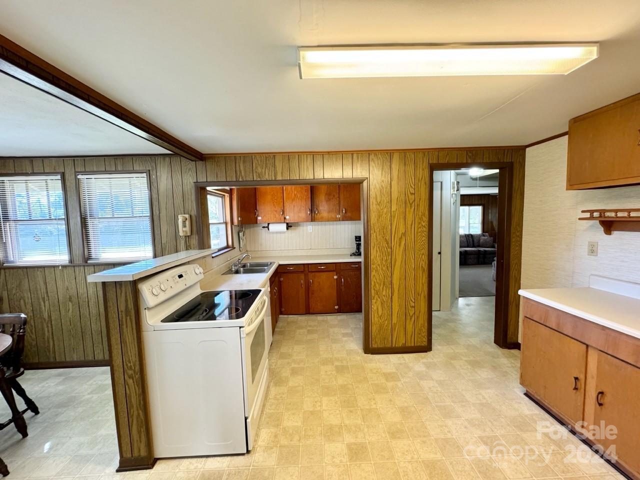 565 Neely Road — Brevard
