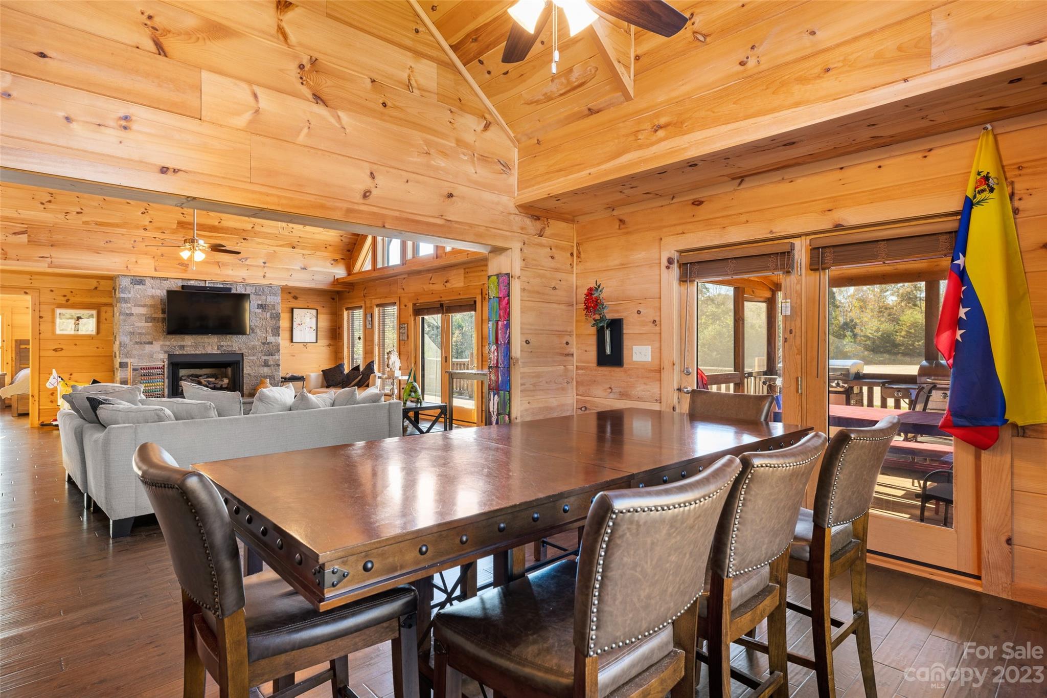 1642 Smith Waldrop Road — Mill Spring