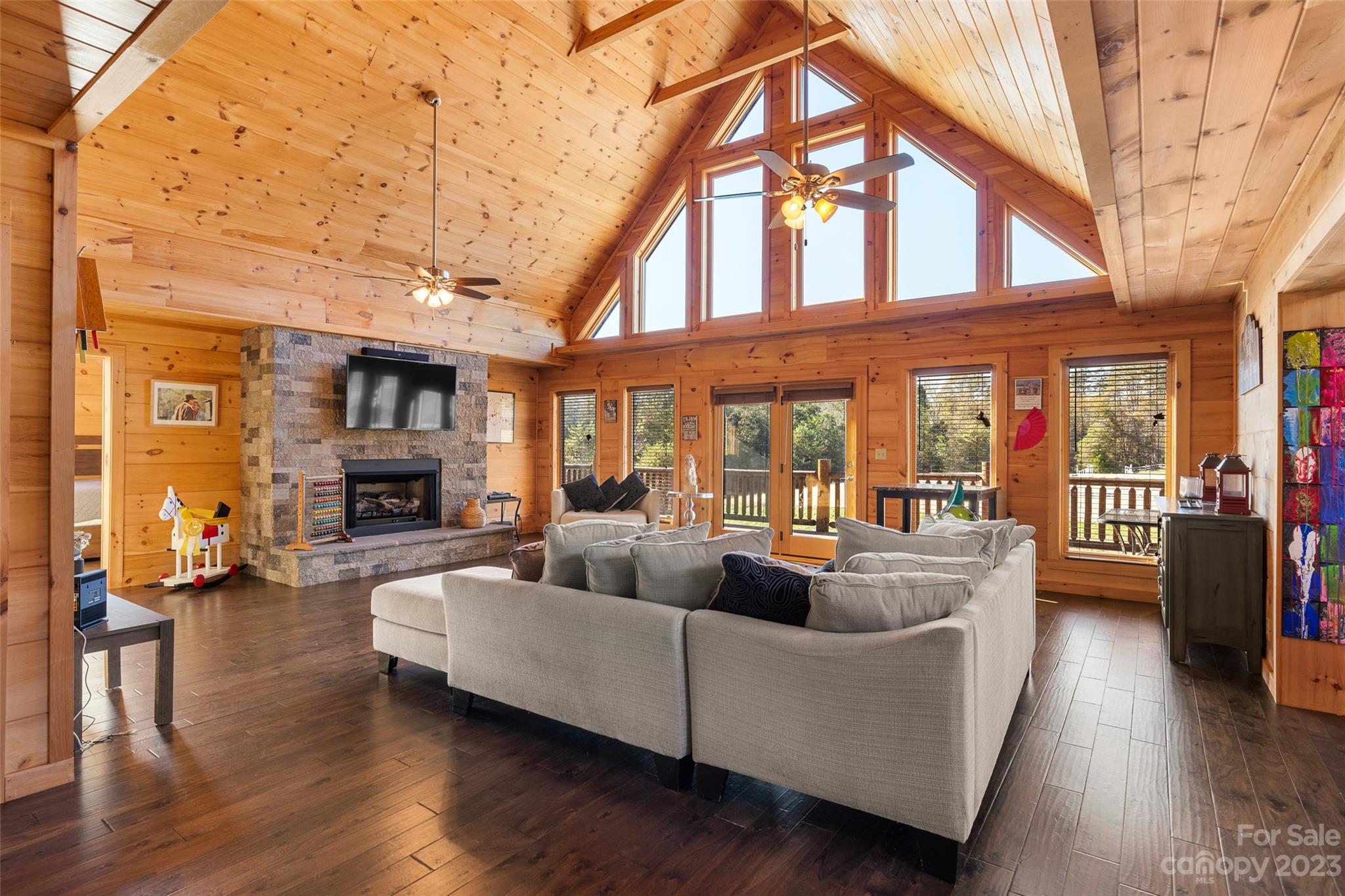 1642 Smith Waldrop Road — Mill Spring