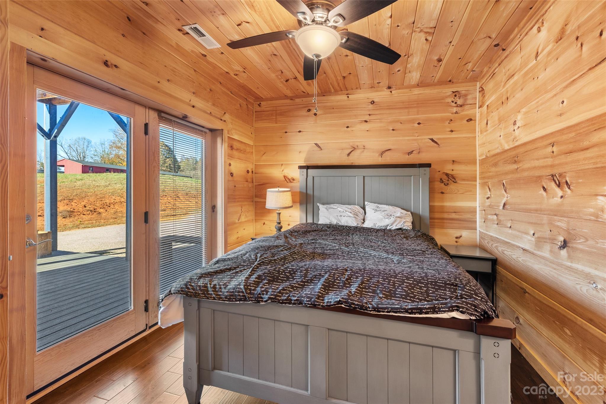 1642 Smith Waldrop Road — Mill Spring