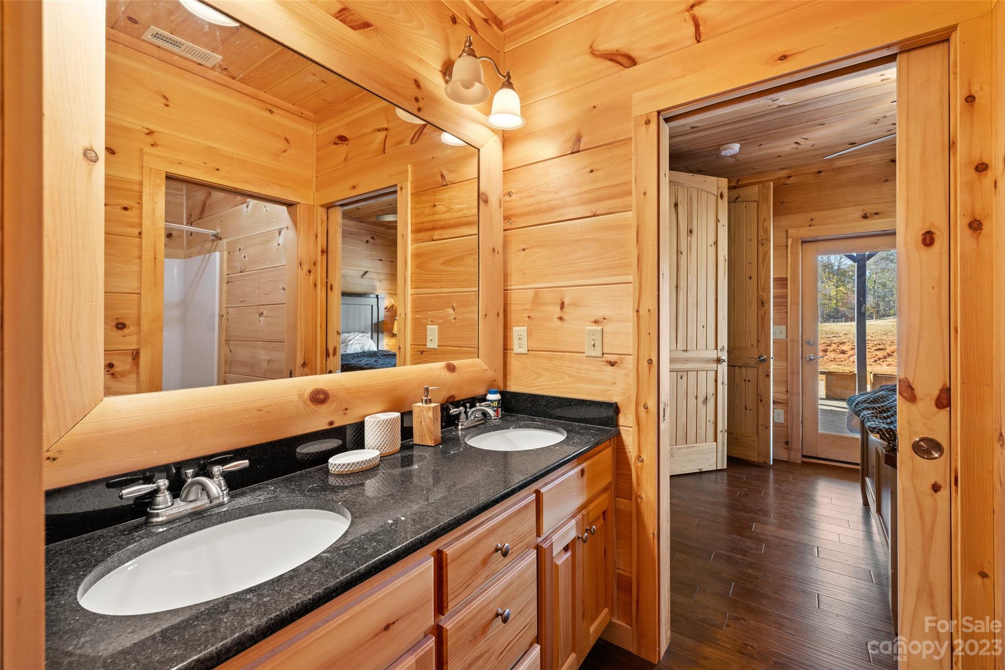 1642 Smith Waldrop Road — Mill Spring
