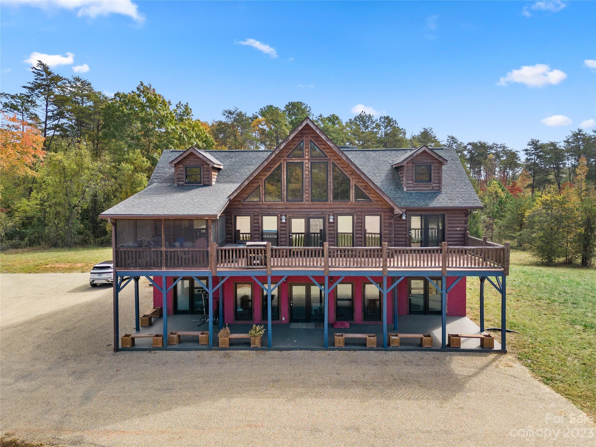 1642 Smith Waldrop Road — Mill Spring