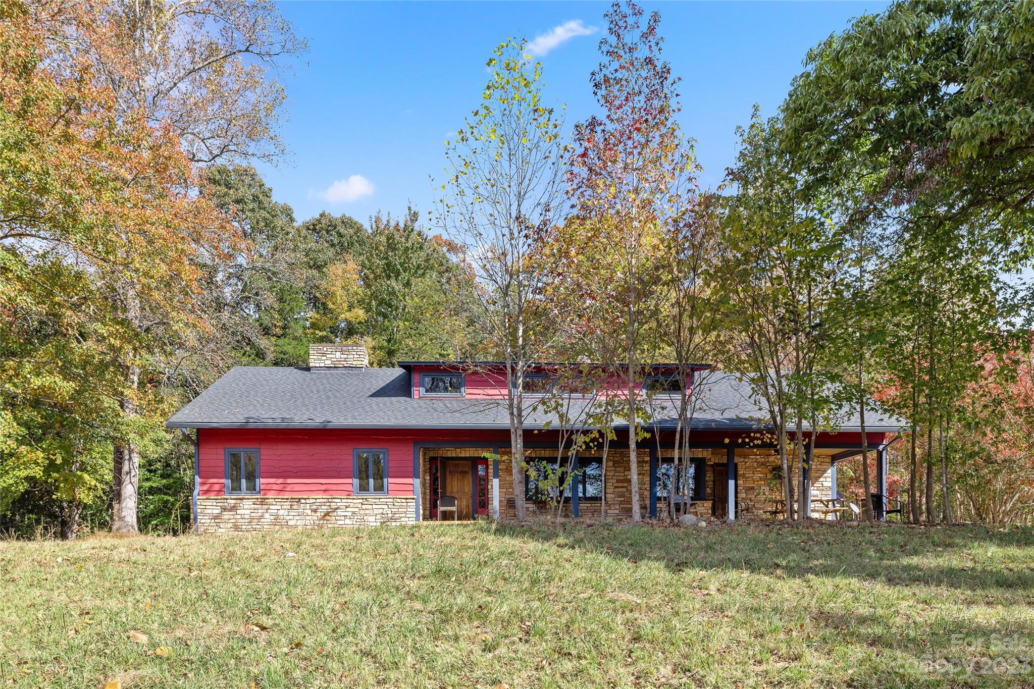 1642 Smith Waldrop Road — Mill Spring